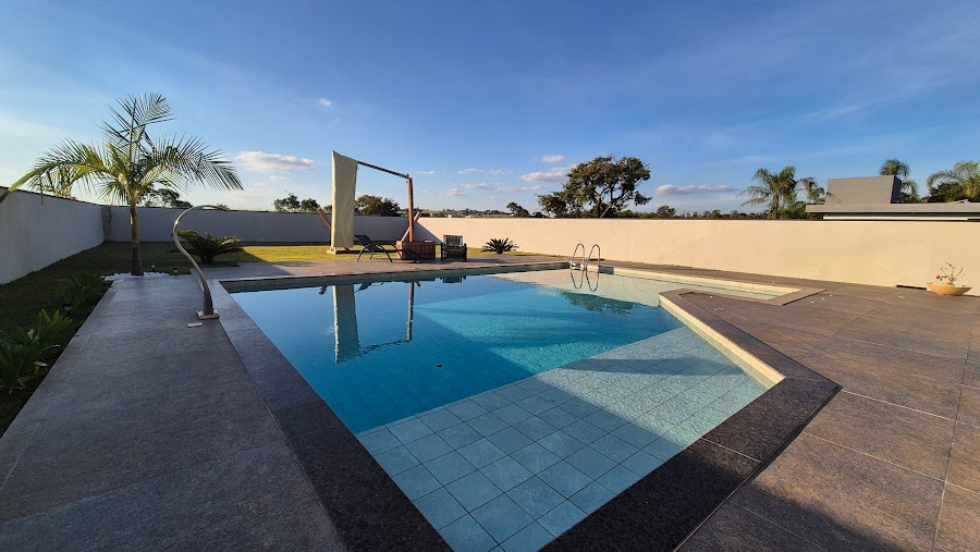 Casa à venda no Condomínio Riviera de Santa Cristina XIII