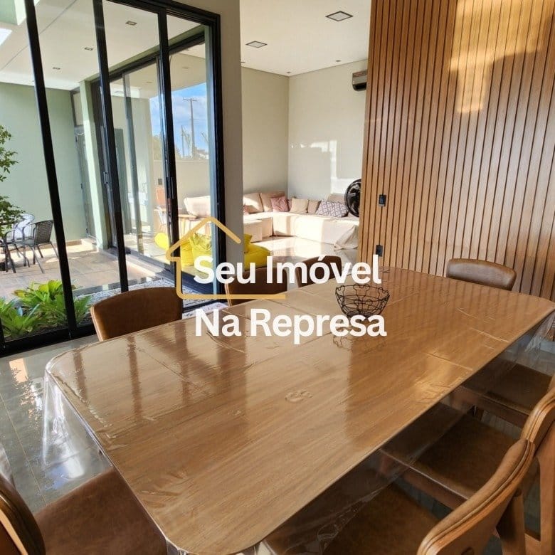Casa à venda no Condomínio Riviera de Santa Cristina XIII OR02-M