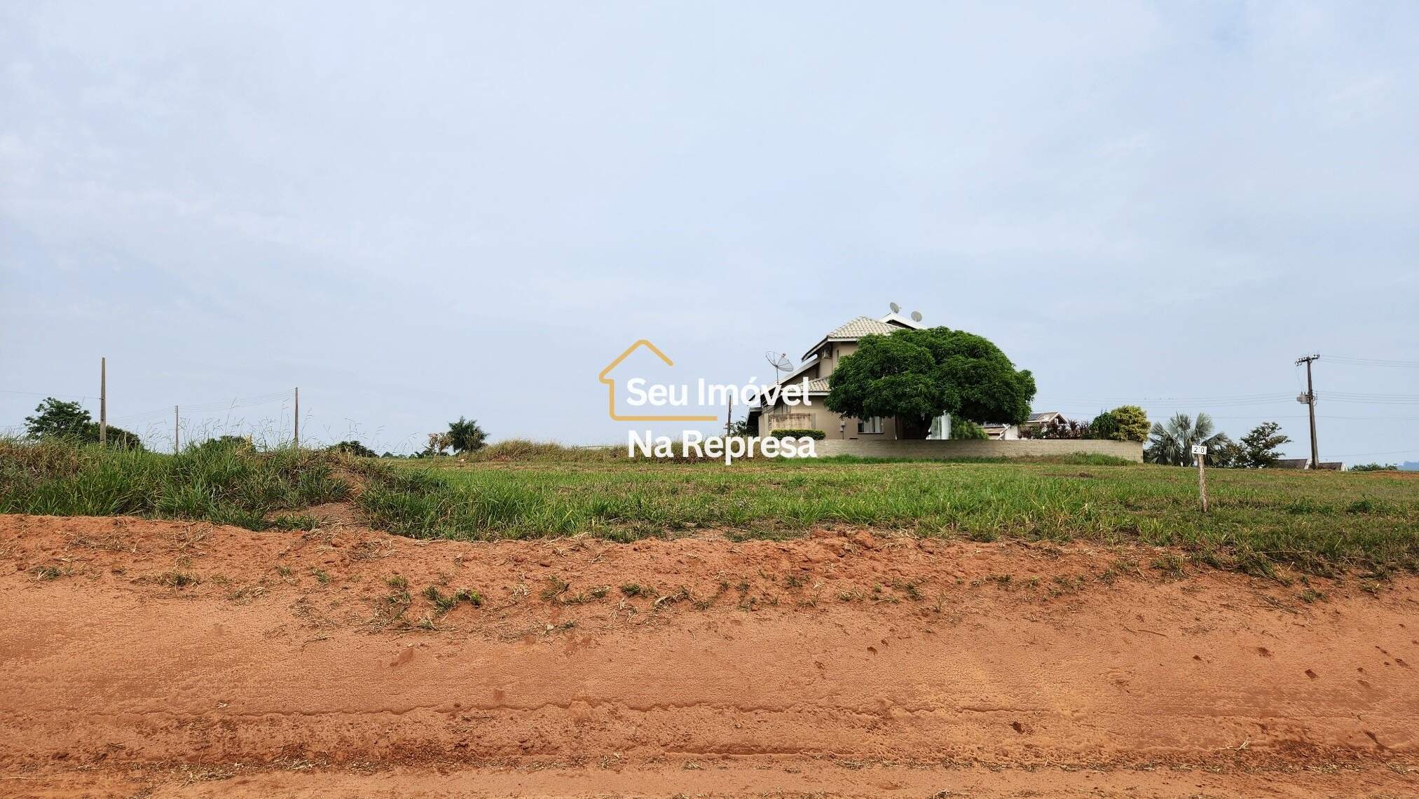 Terreno à venda Condomínio Riviera de Santa Cristina XIII
