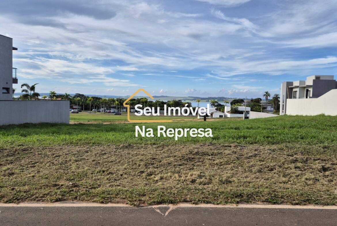 Terreno / Lote à venda no Riviera de Santa Cristina XIII