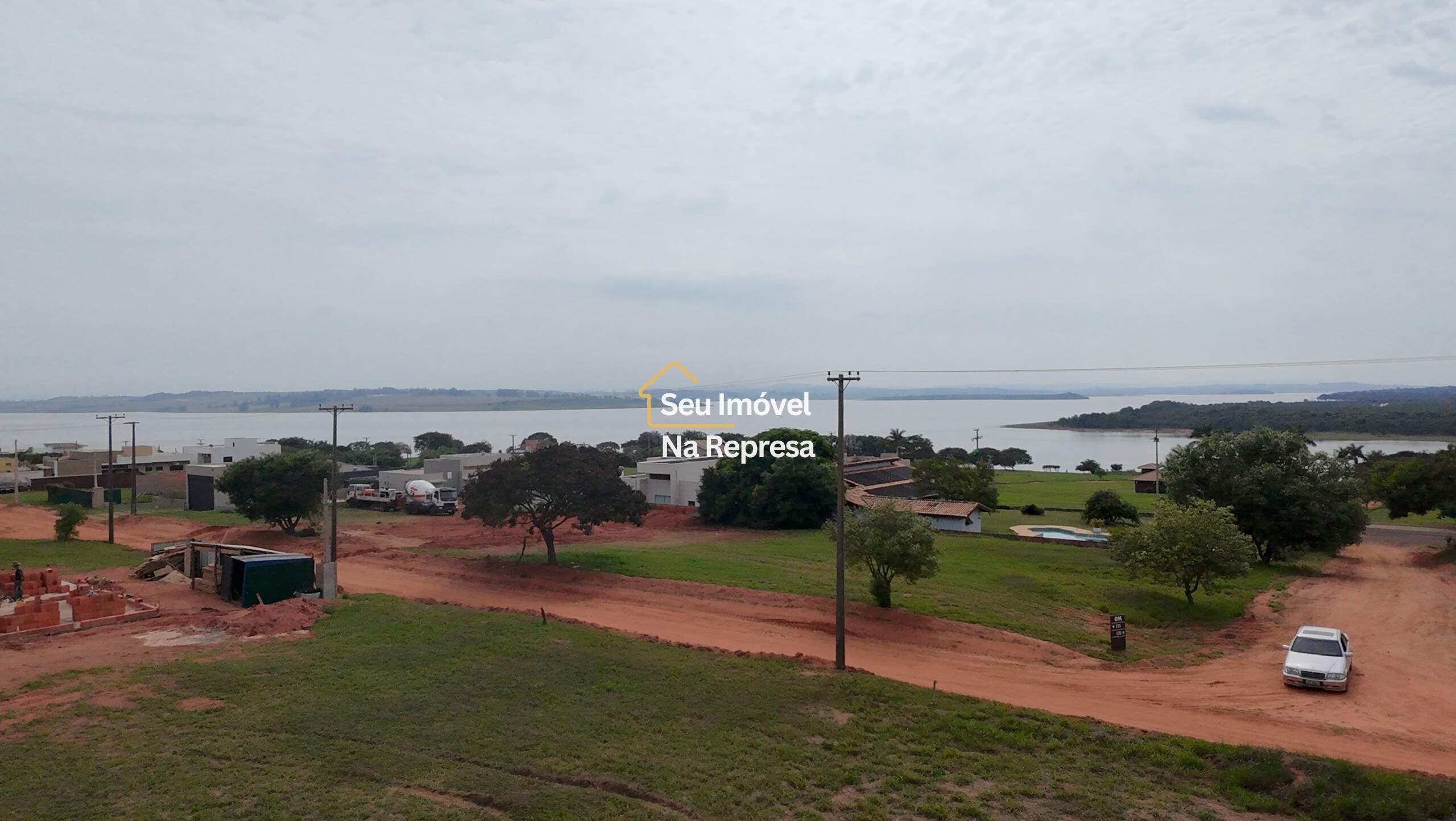 Terreno à venda Condomínio Riviera de Santa Cristina XIII