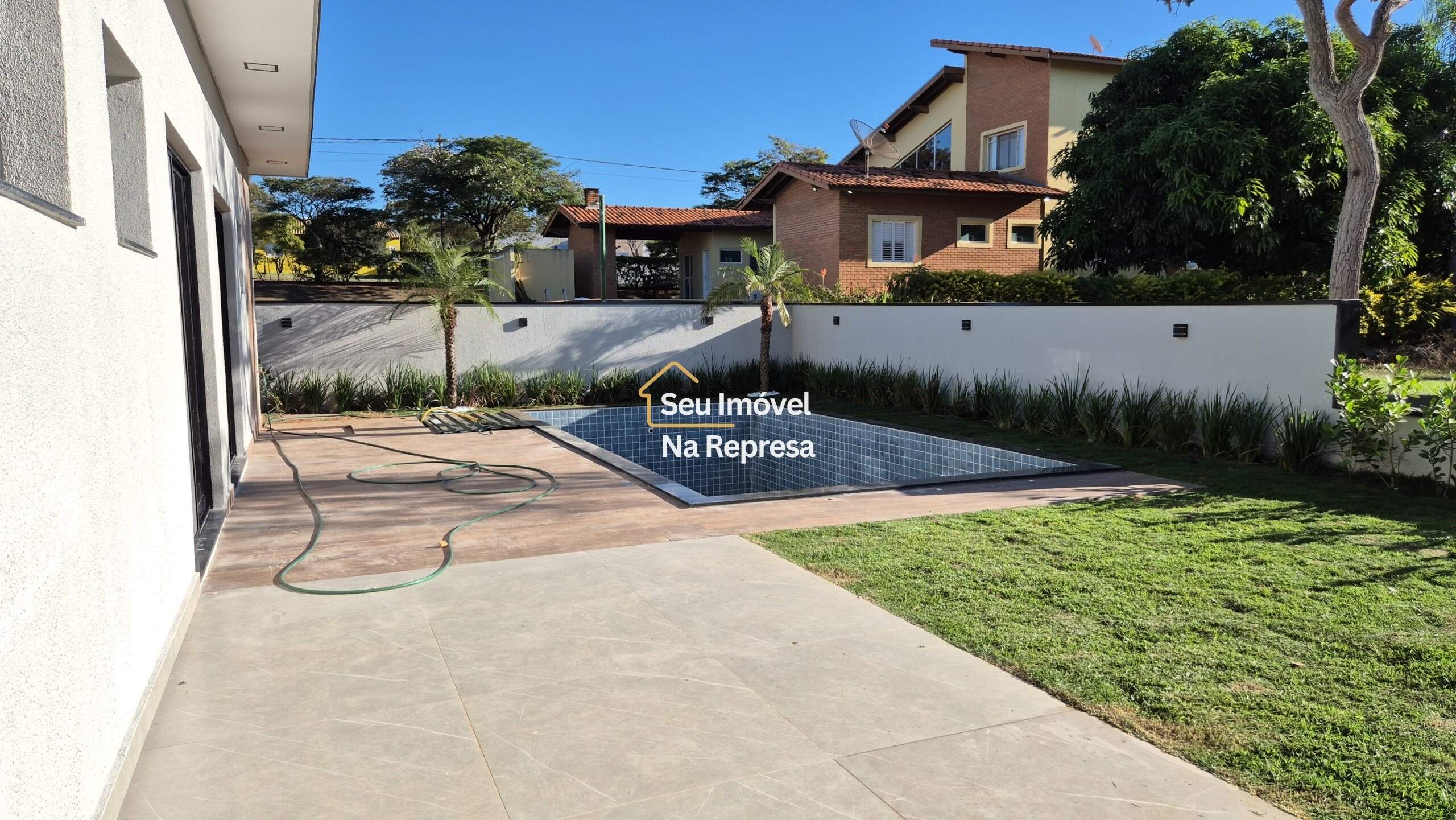 Casa à venda no Condomínio Riviera de Santa Cristina XIII HZH17OI