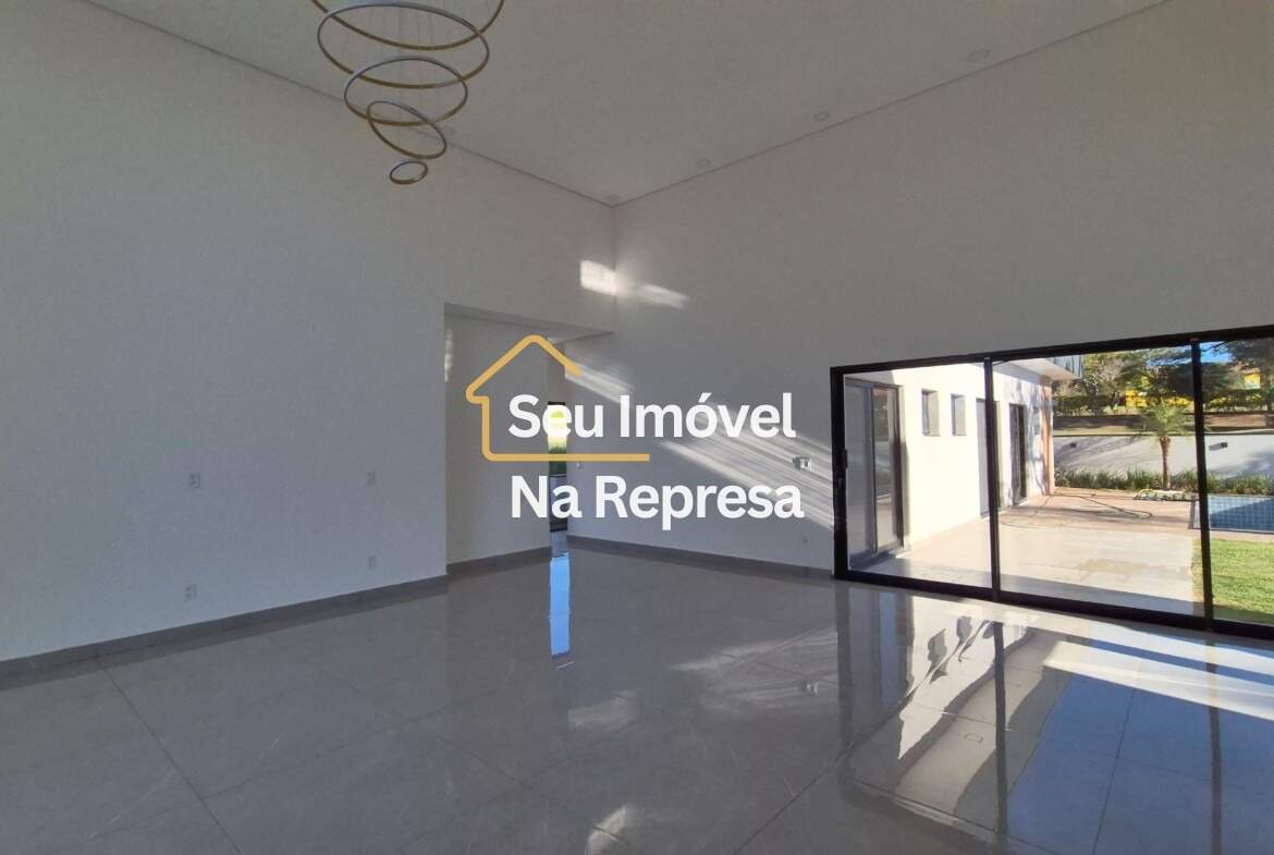 Casa à venda no Condomínio Riviera de Santa Cristina XIII HZH17OI