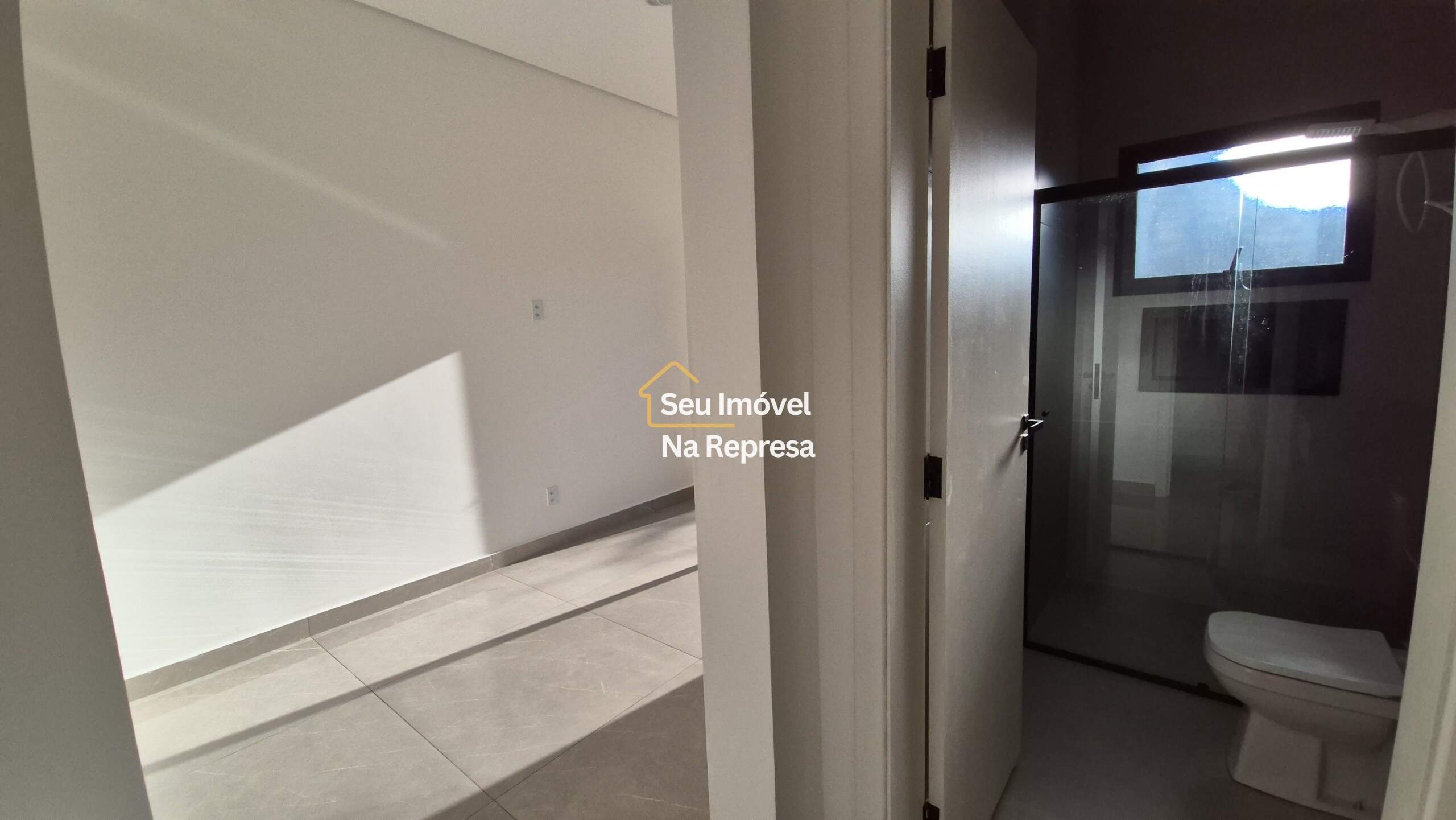 Casa à venda no Condomínio Riviera de Santa Cristina XIII HZH17OI