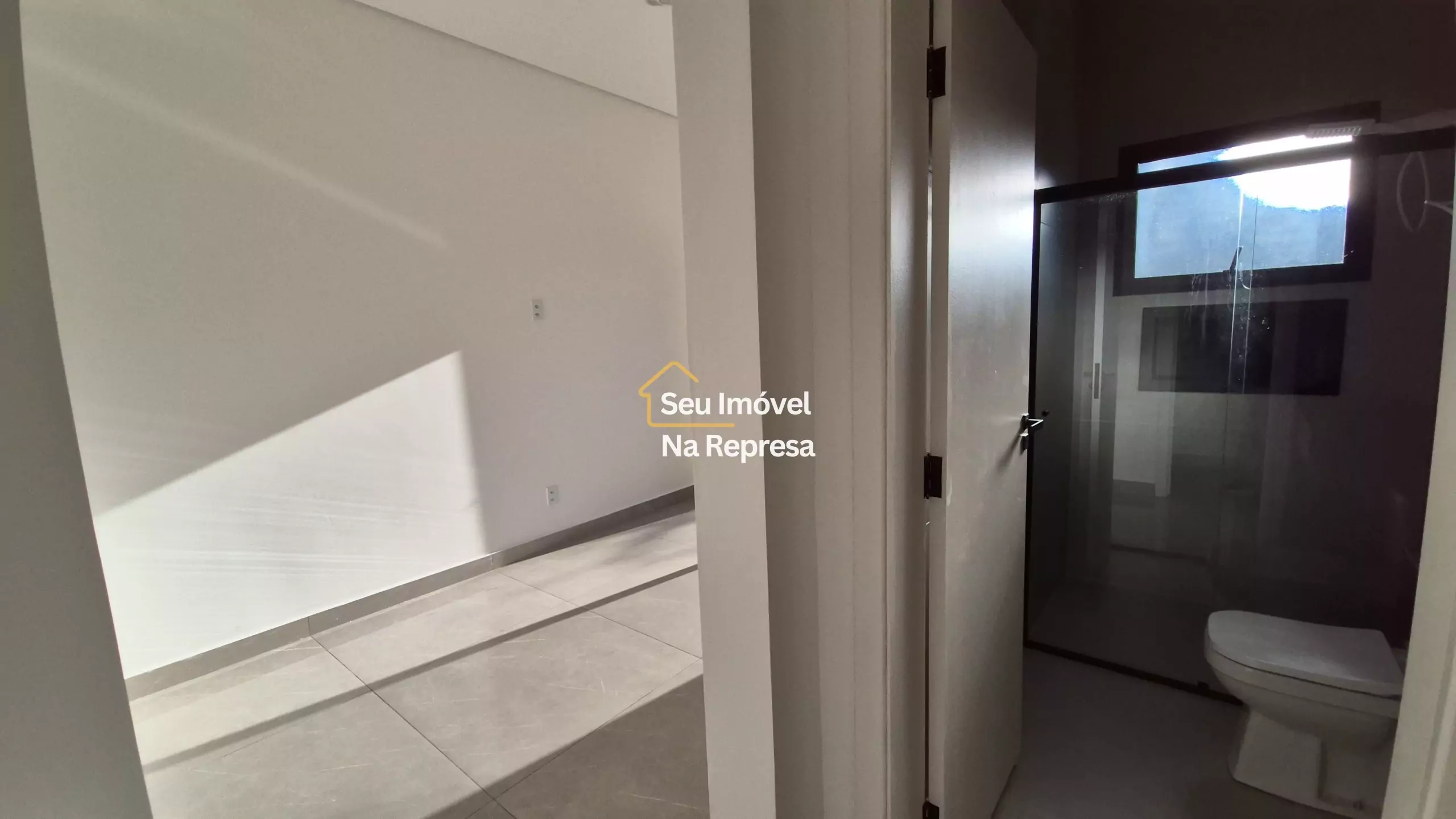 Casa à venda no Condomínio Riviera de Santa Cristina XIII HZH17OI