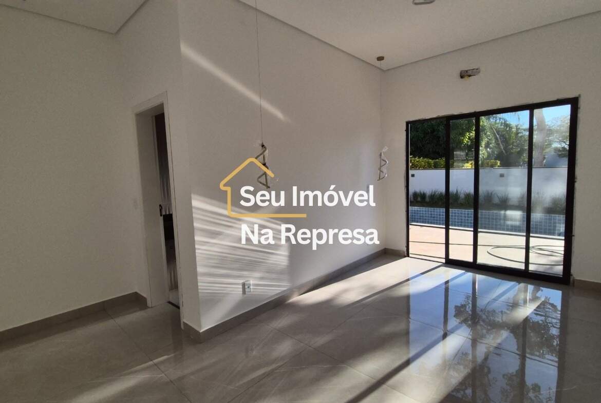 Casa à venda no Condomínio Riviera de Santa Cristina XIII HZH17OI