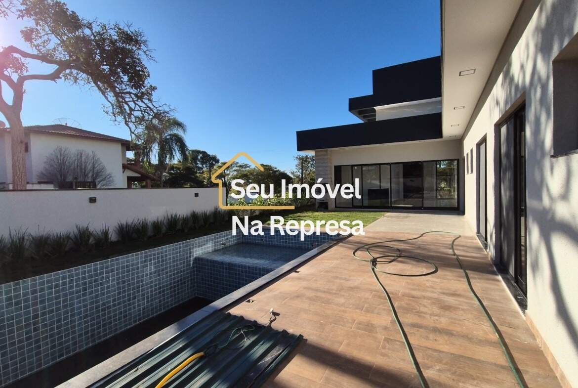 Casa à venda no Condomínio Riviera de Santa Cristina XIII HZH17OI