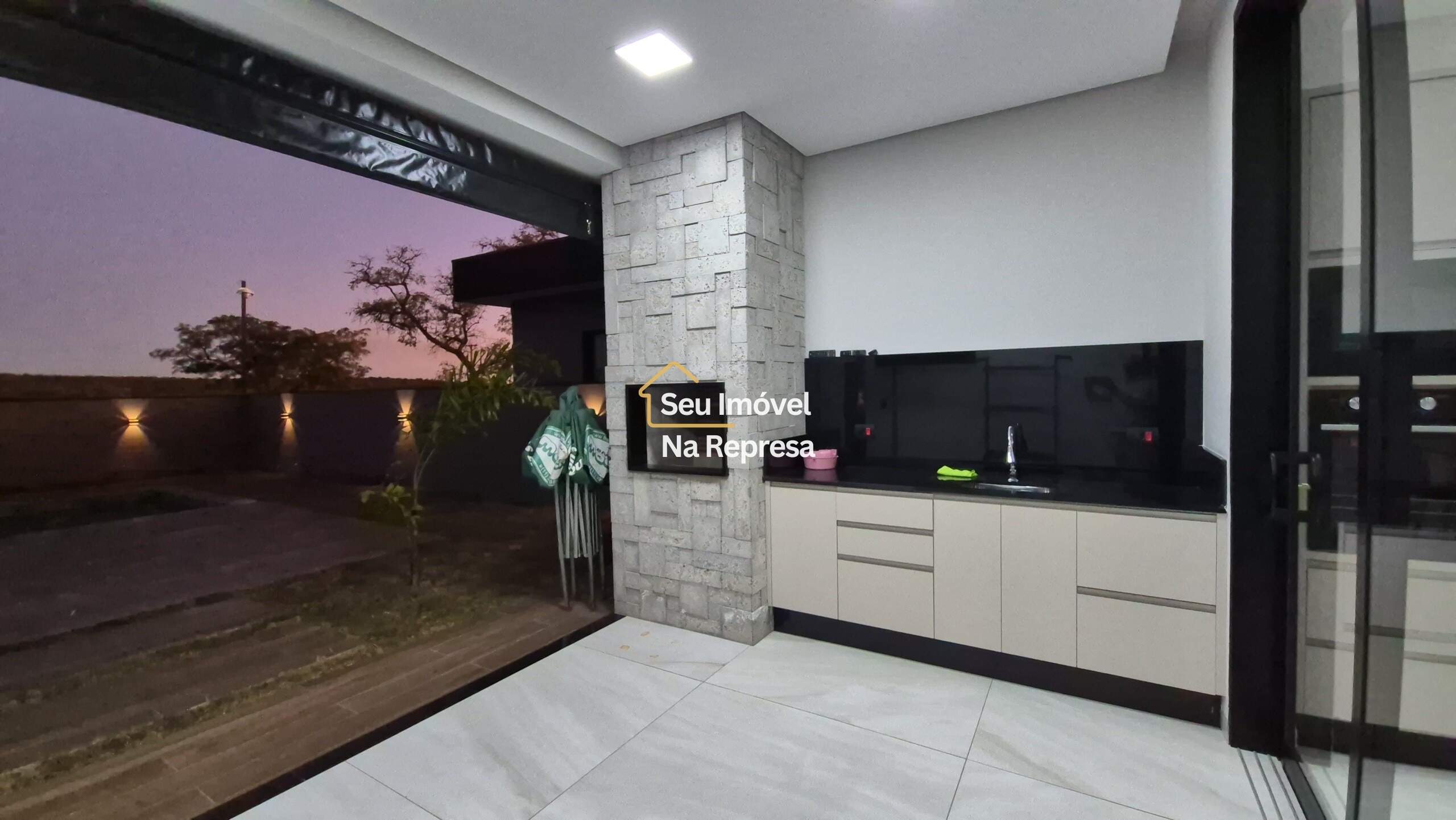 Casa à venda no Condomínio Riviera de Santa Cristina XIII HZF22RI