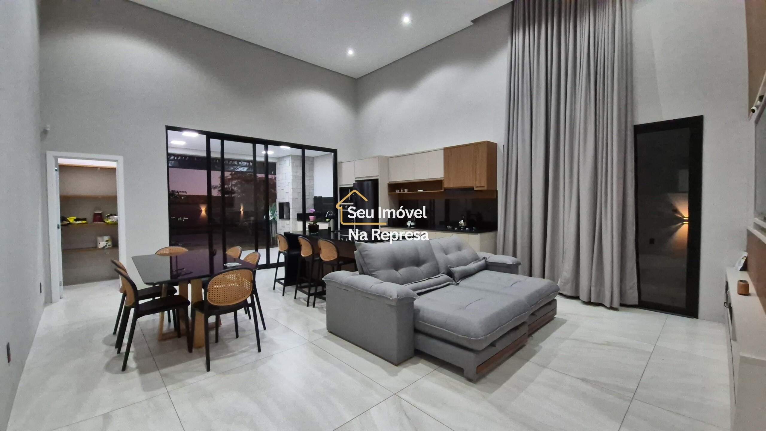 Casa à venda no Condomínio Riviera de Santa Cristina XIII HZF22RI