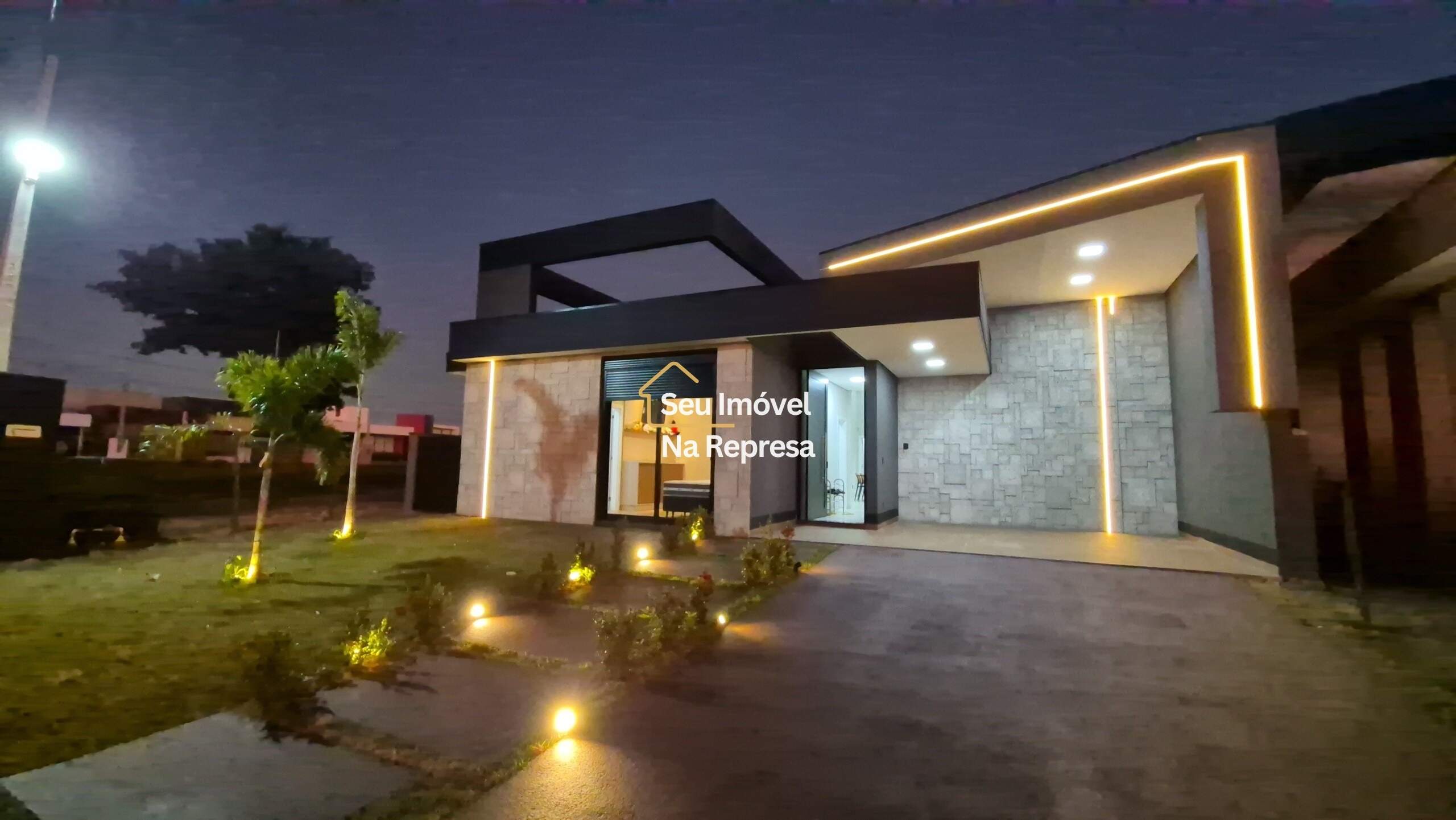 Casa à venda no Condomínio Riviera de Santa Cristina XIII HZF22RI