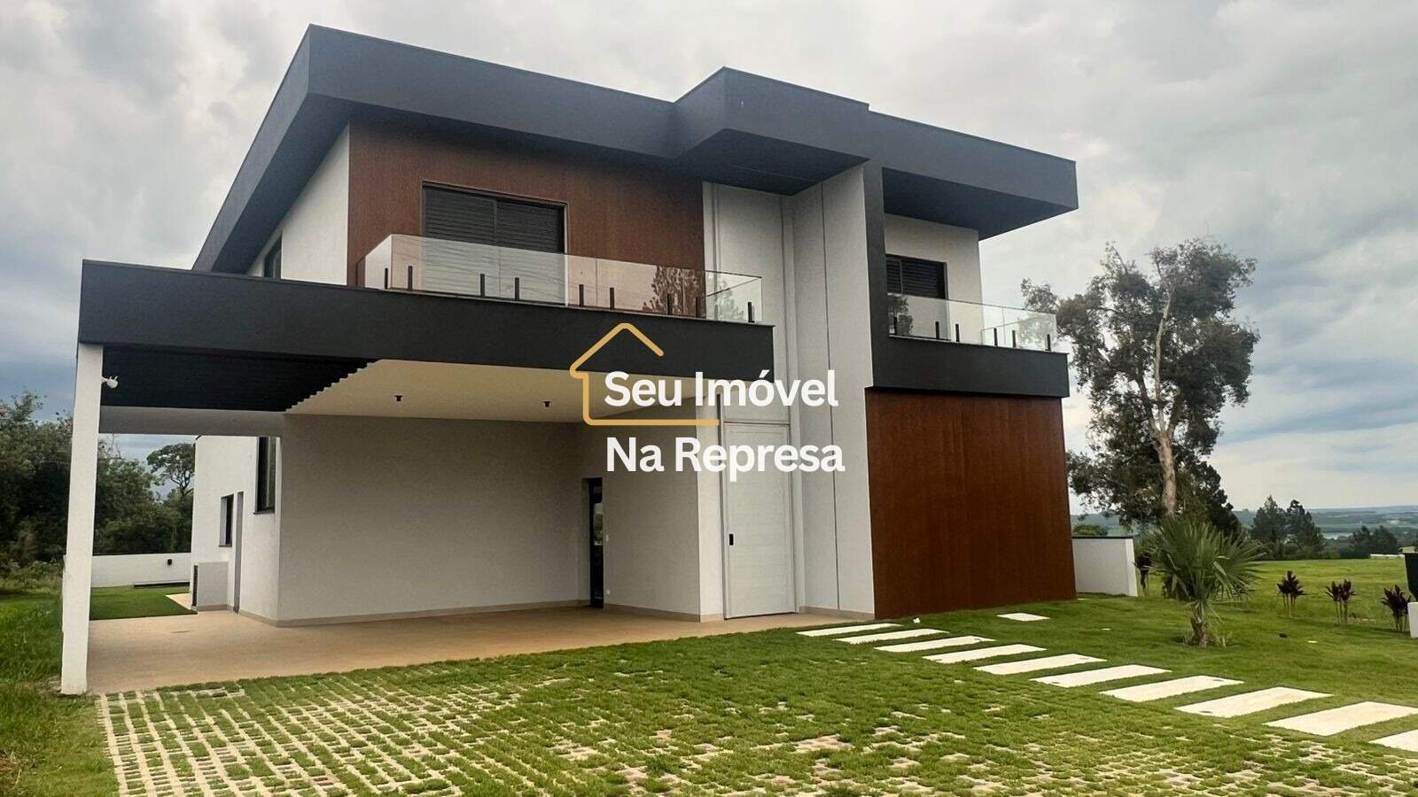 Casa à venda no Condomínio Riviera de Santa Cristina XIII HZE13NI