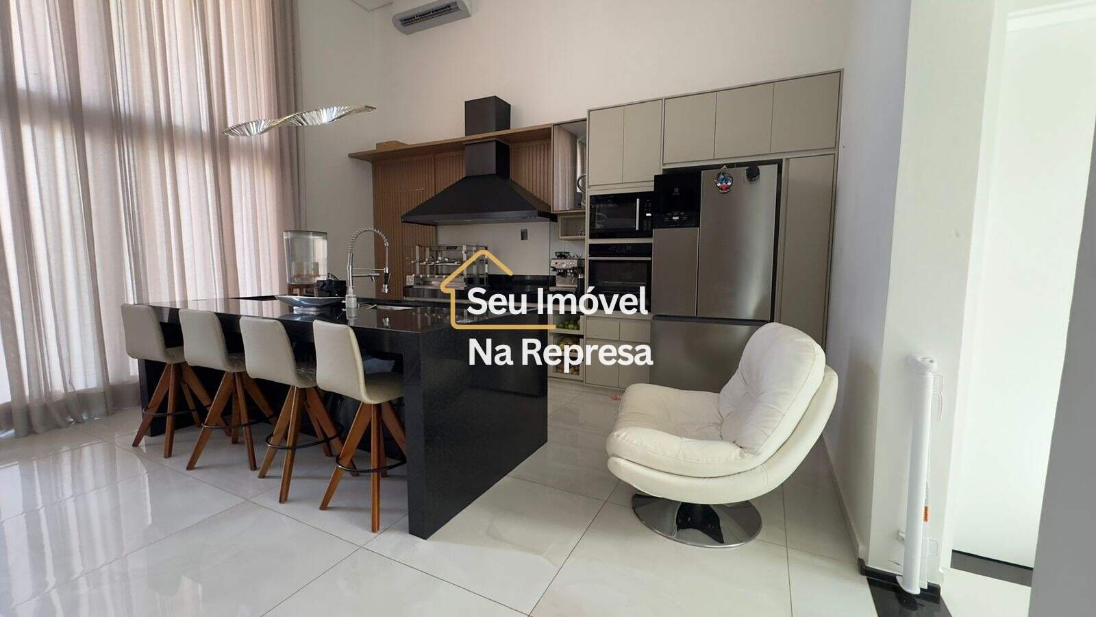 Casa à venda no Riviera de Santa Cristina XIII
