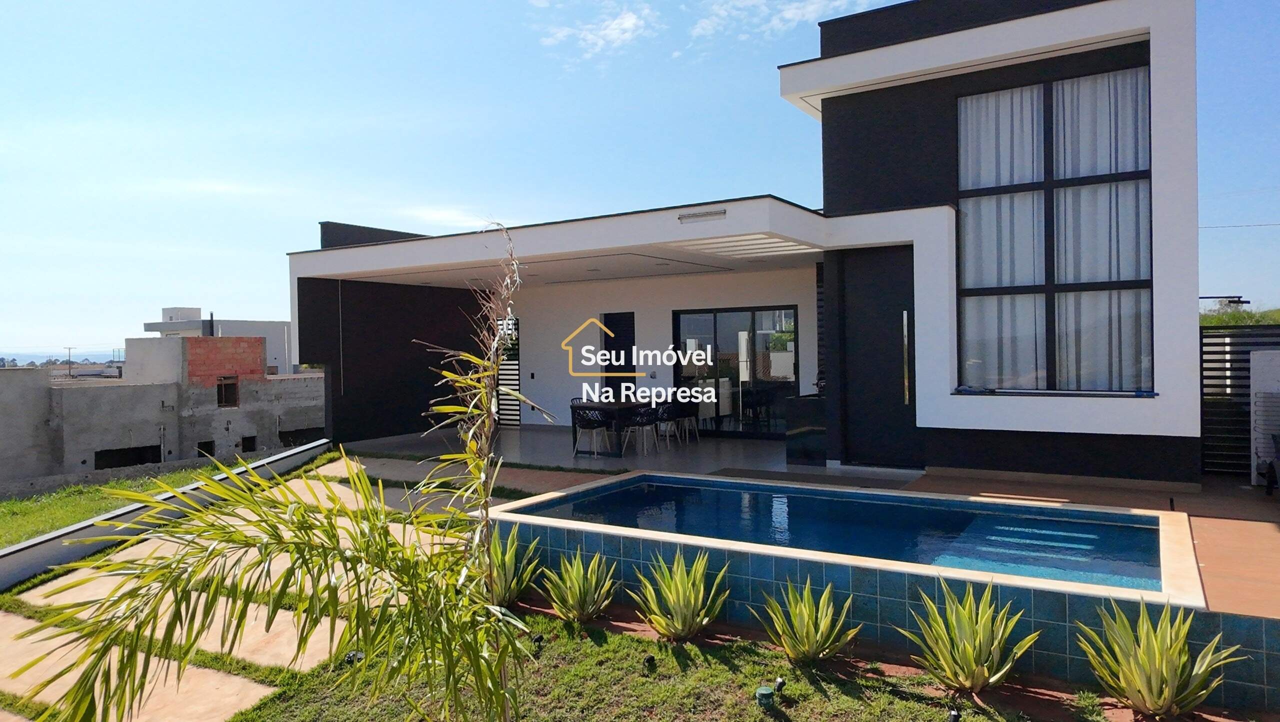 Casa à venda no Riviera de Santa Cristina XIII