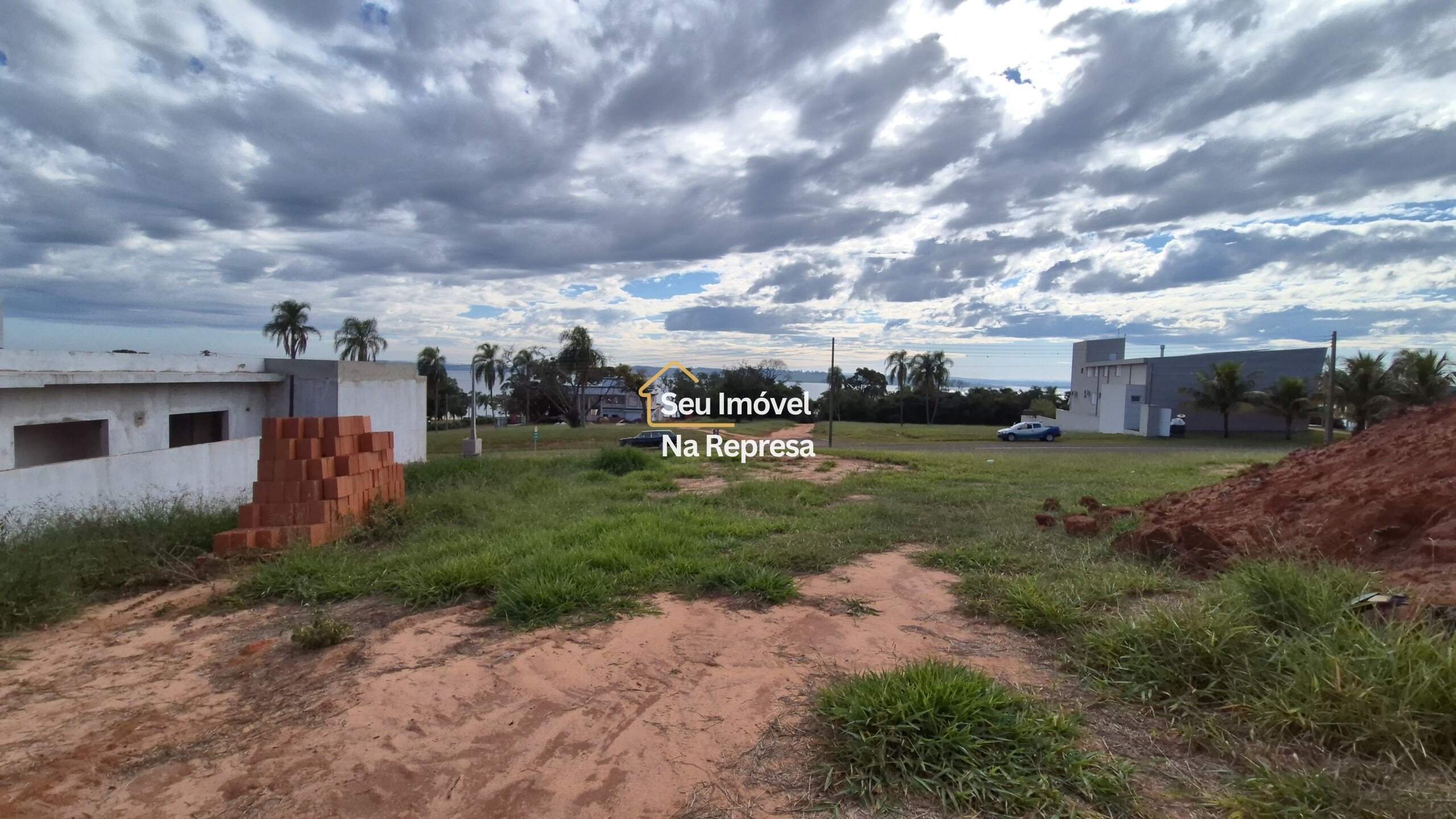 lote próximo ao clube marina no riviera 13