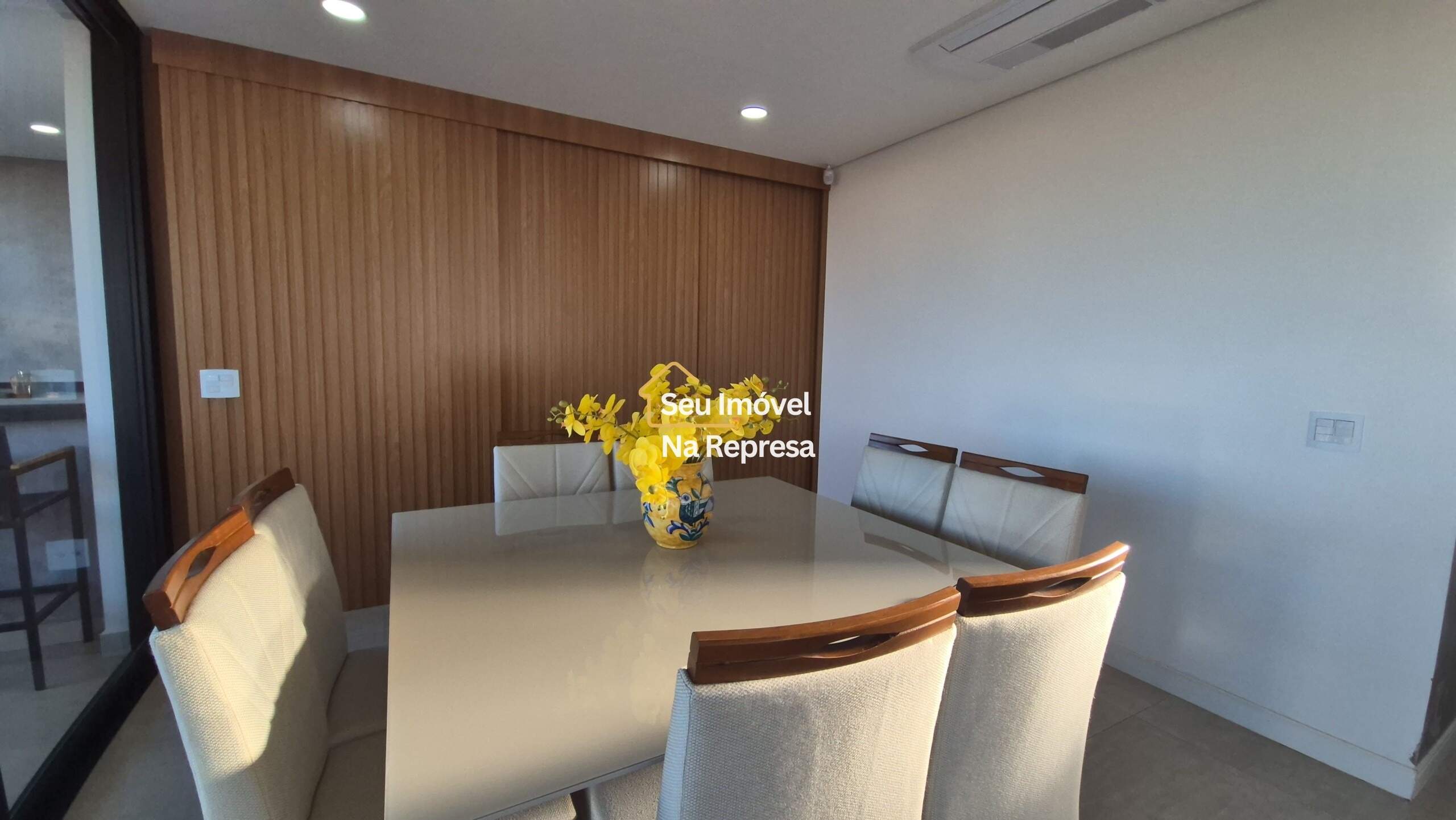 Casa à venda no Condomínio Riviera de Santa Cristina XIII HZH17OI