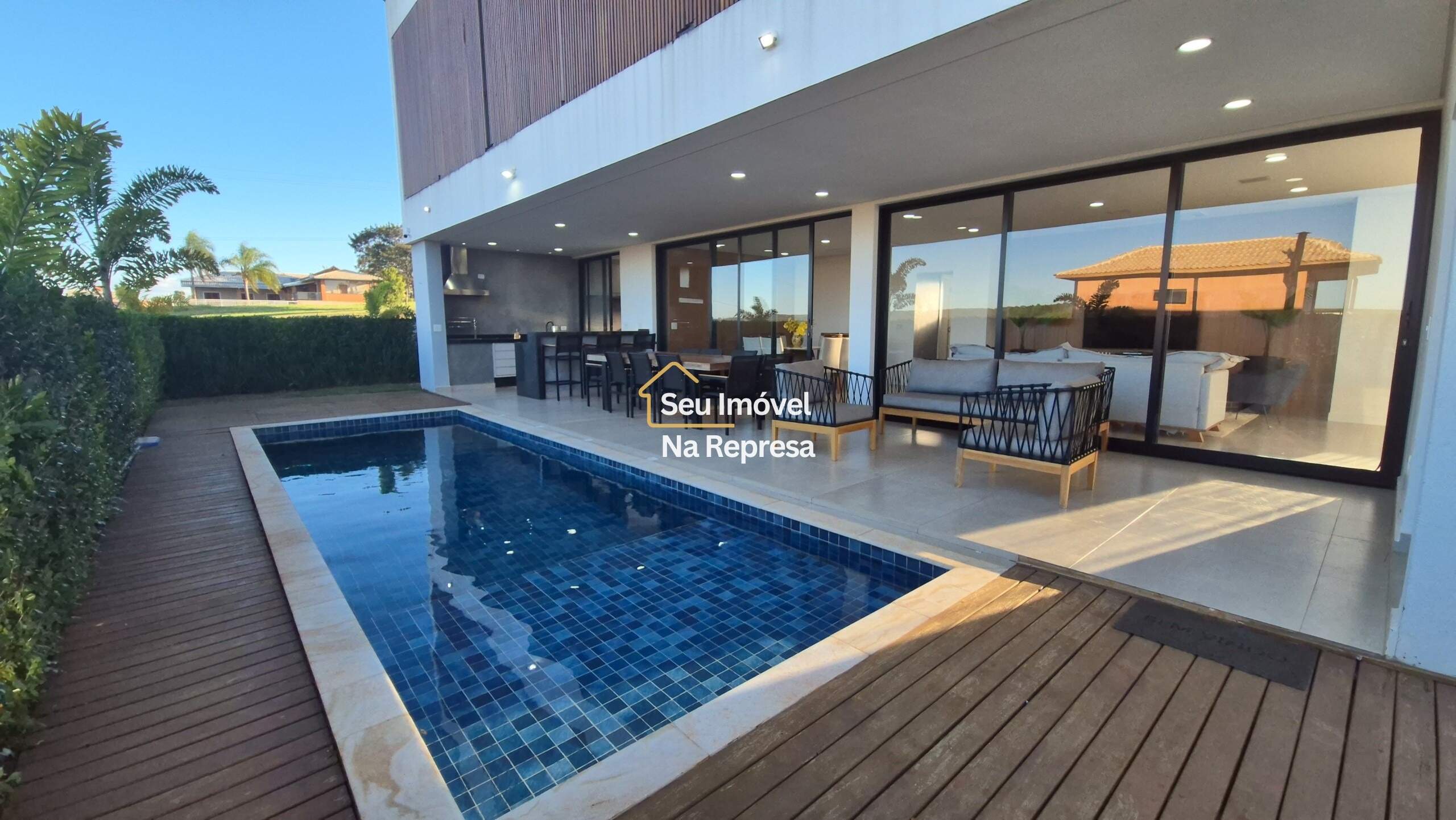 Casa à venda no Condomínio Riviera de Santa Cristina XIII HZH17OI