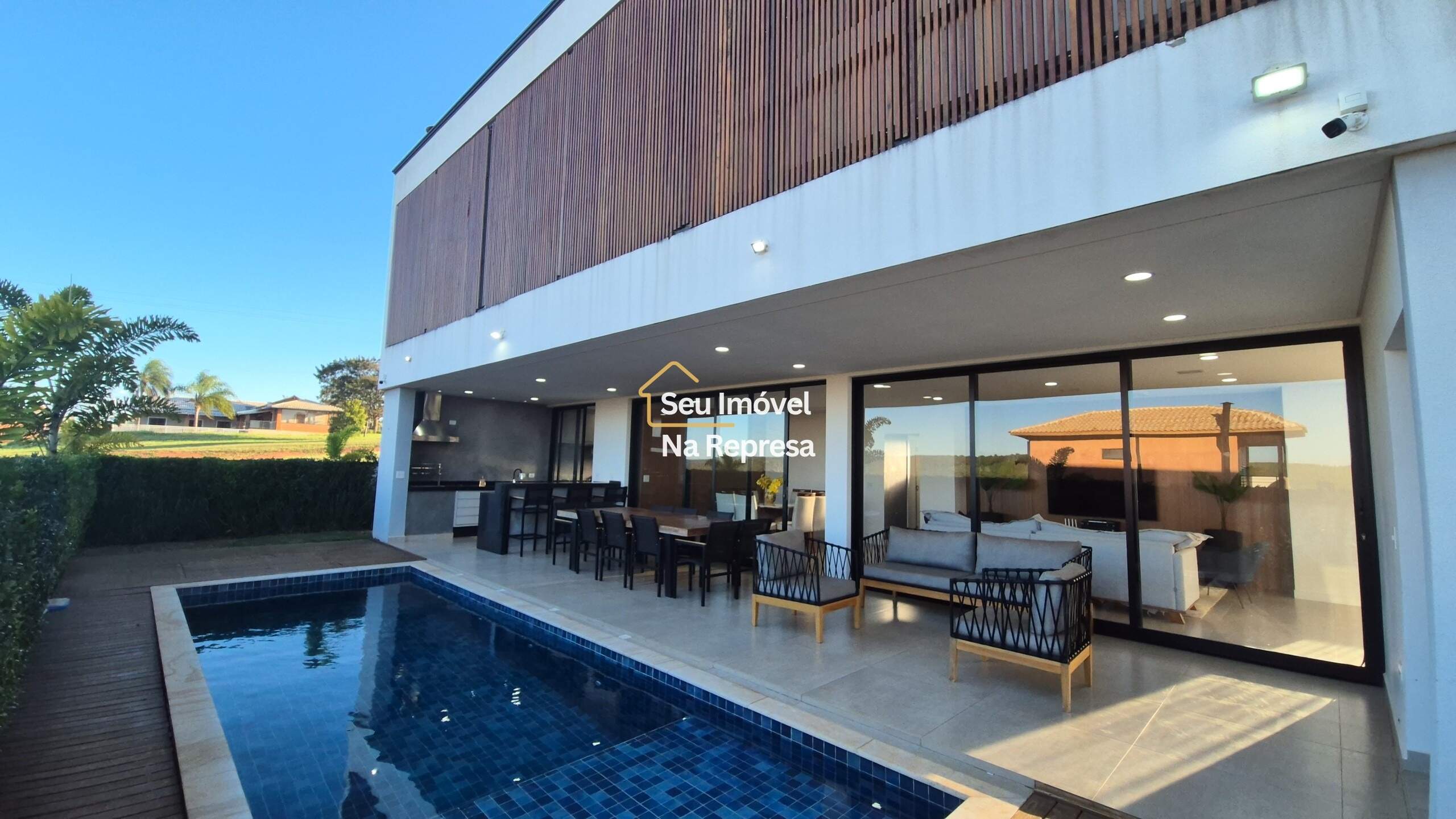 Casa à venda no Condomínio Riviera de Santa Cristina XIII HZH17OI