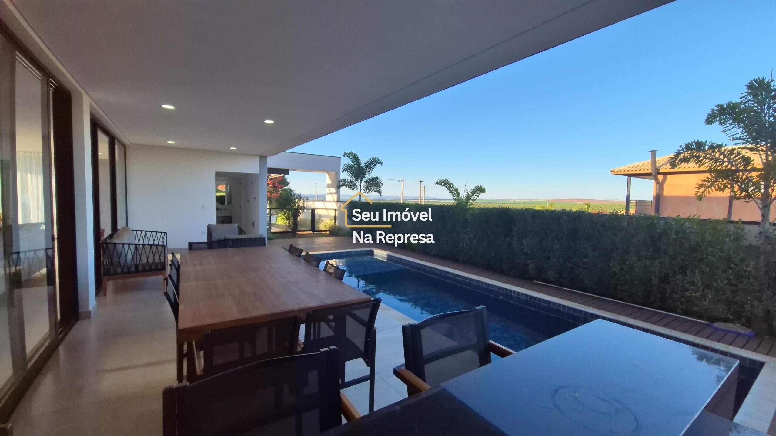 Casa à venda no Condomínio Riviera de Santa Cristina XIII HZH17OI
