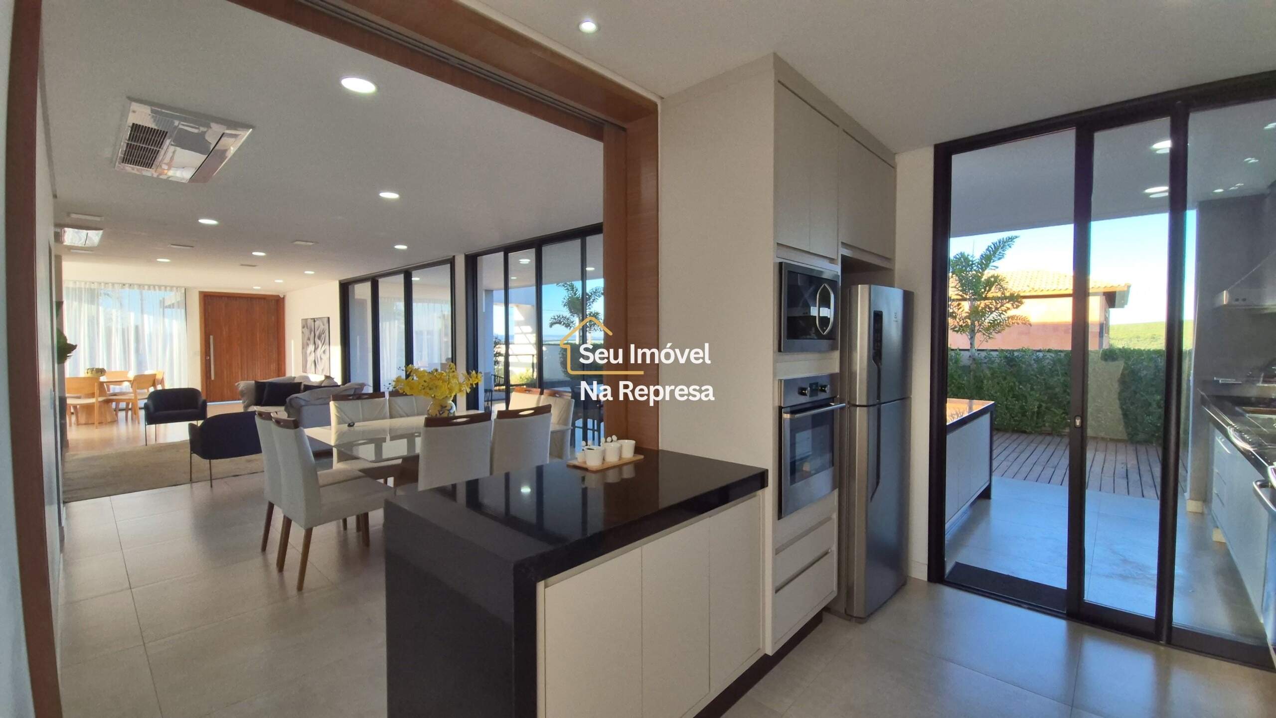 Casa à venda no Condomínio Riviera de Santa Cristina XIII HZH17OI