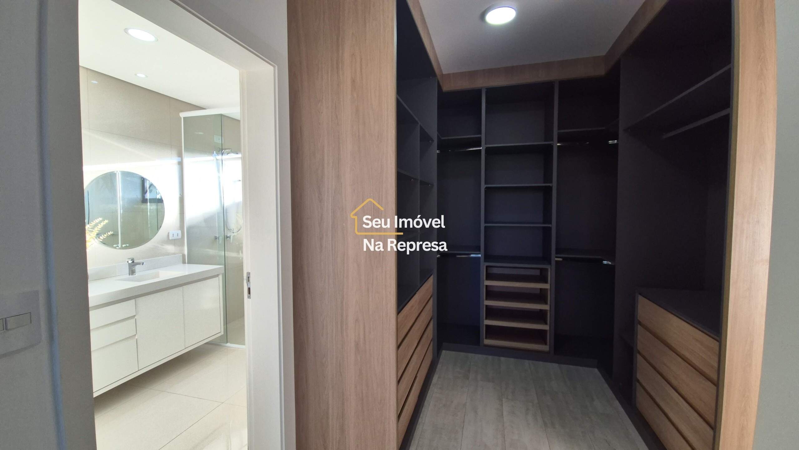 Casa à venda no Condomínio Riviera de Santa Cristina XIII HZH17OI