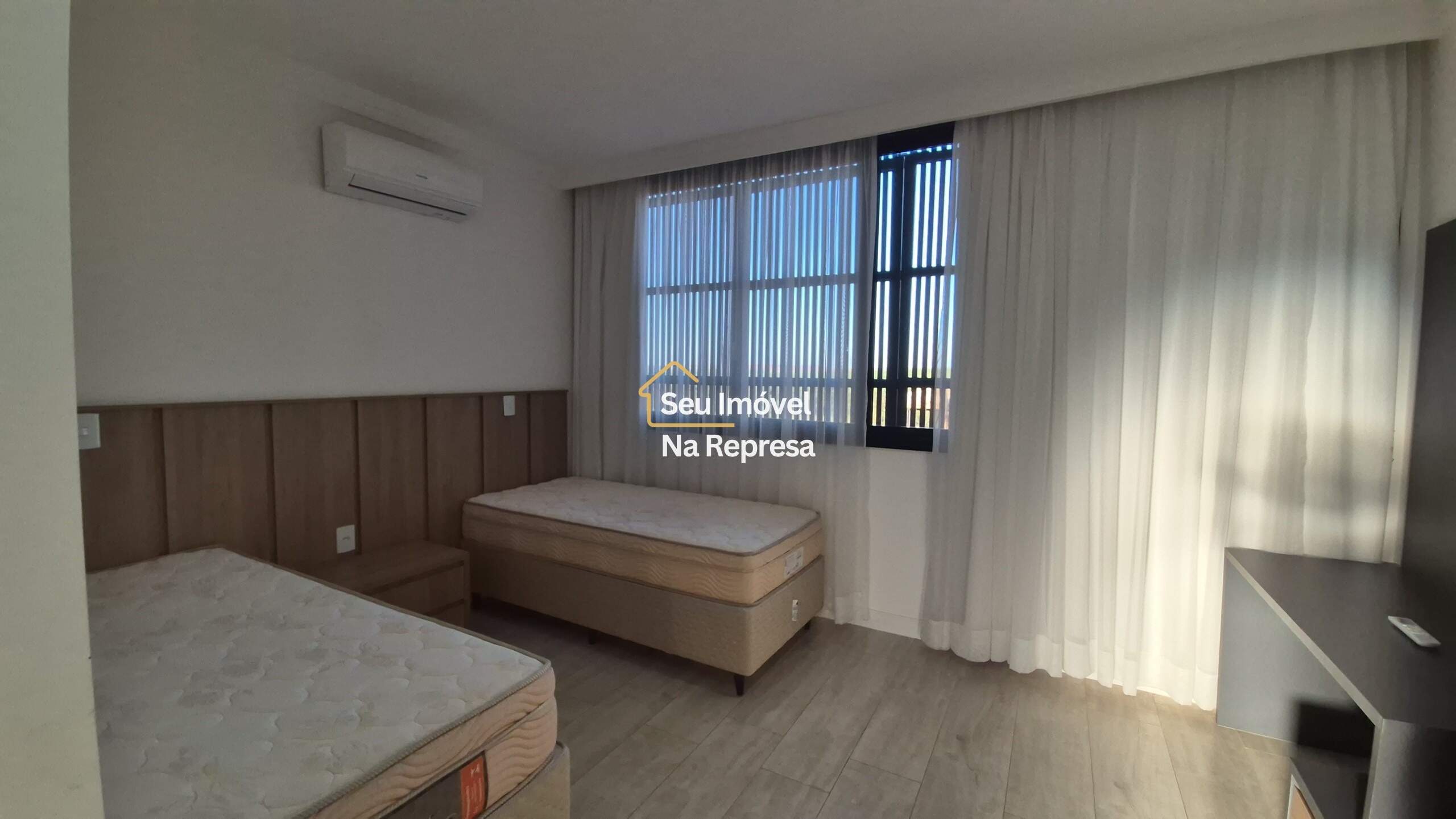 Casa à venda no Condomínio Riviera de Santa Cristina XIII HZH17OI