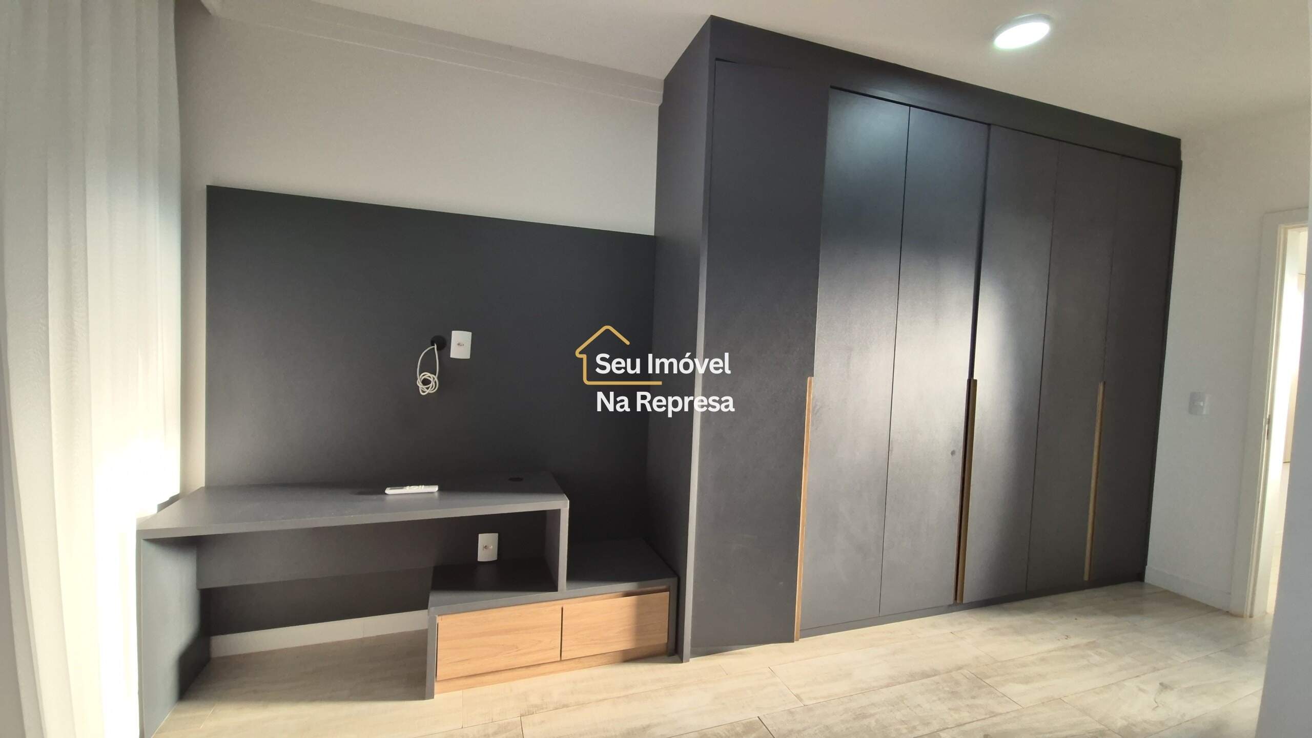 Casa à venda no Condomínio Riviera de Santa Cristina XIII HZH17OI