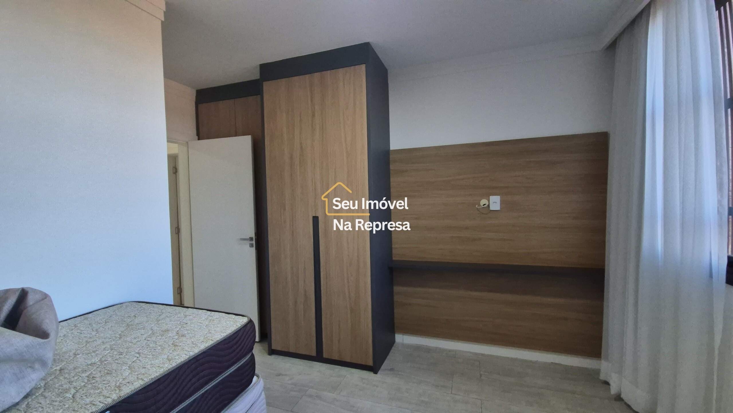 Casa à venda no Condomínio Riviera de Santa Cristina XIII HZH17OI