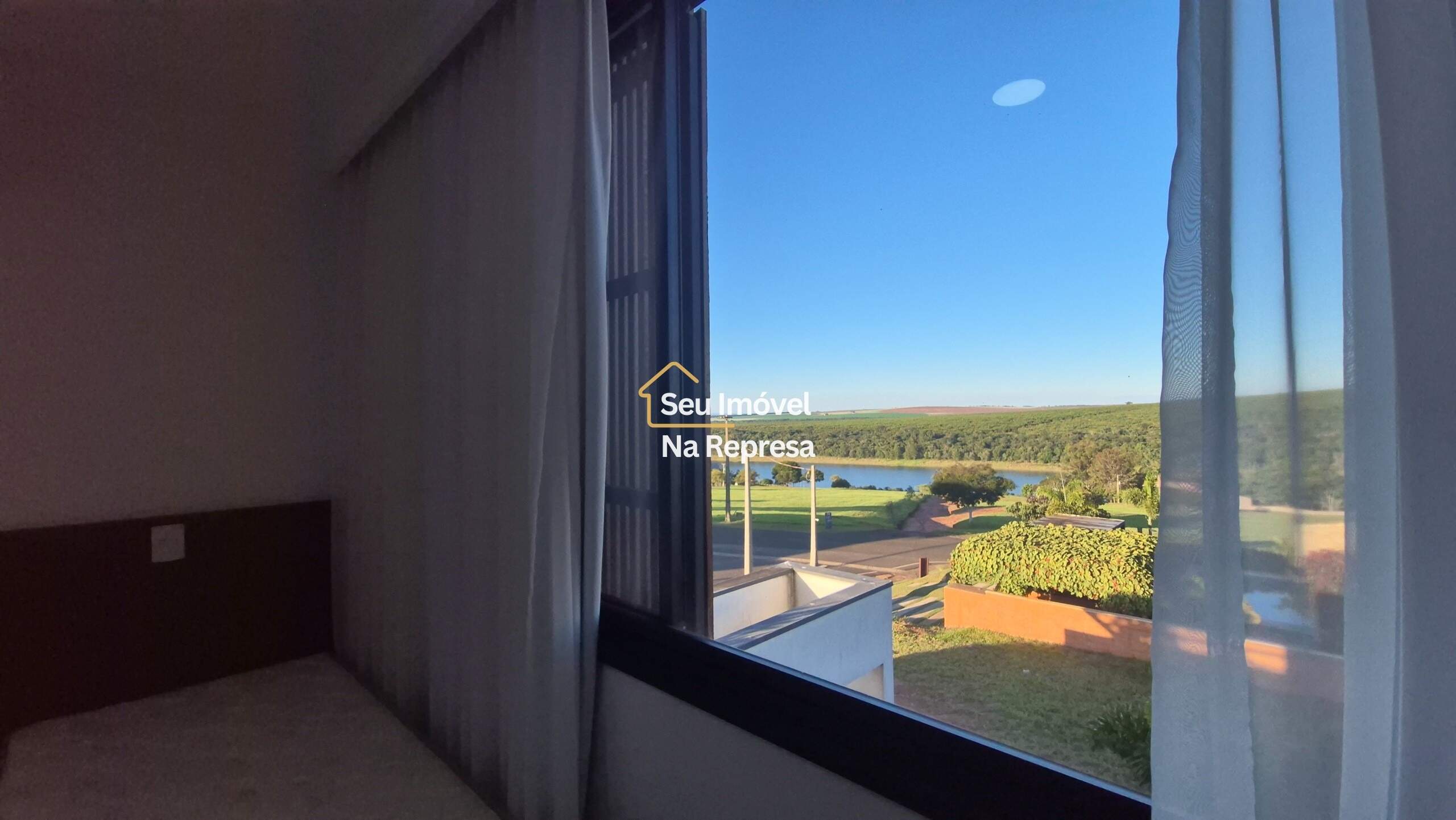 Casa à venda no Condomínio Riviera de Santa Cristina XIII HZH17OI