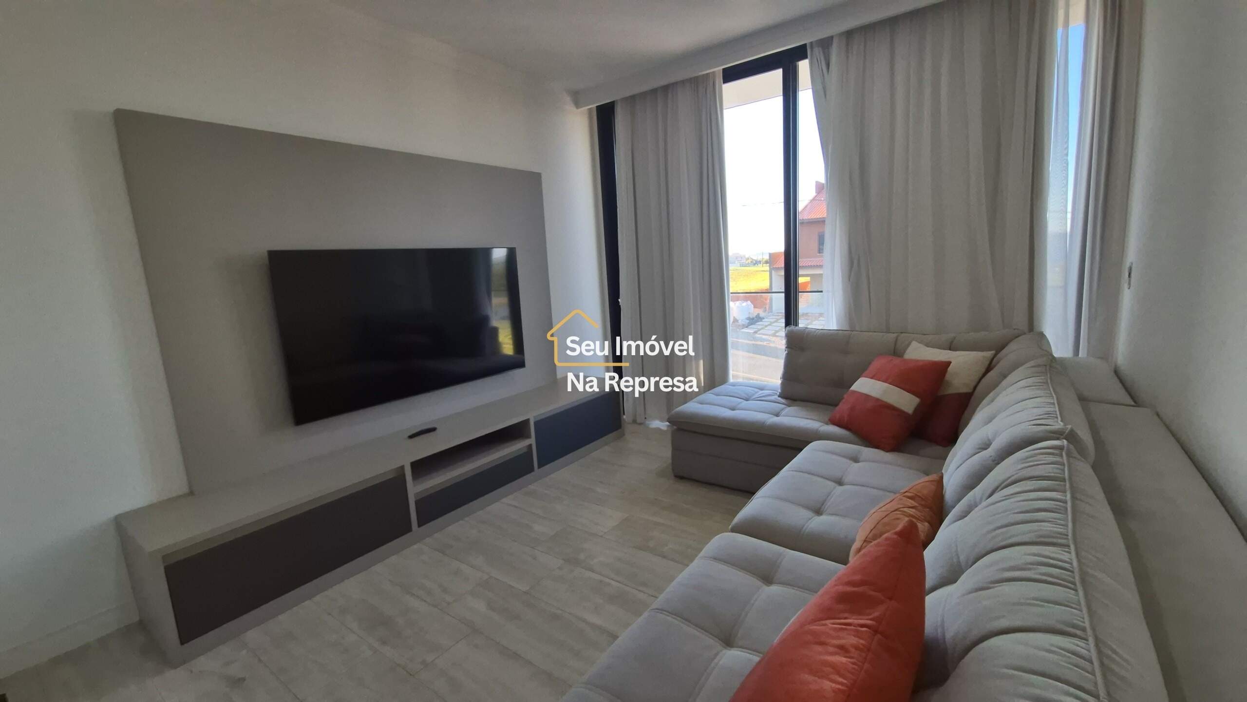 Casa à venda no Condomínio Riviera de Santa Cristina XIII HZH17OI