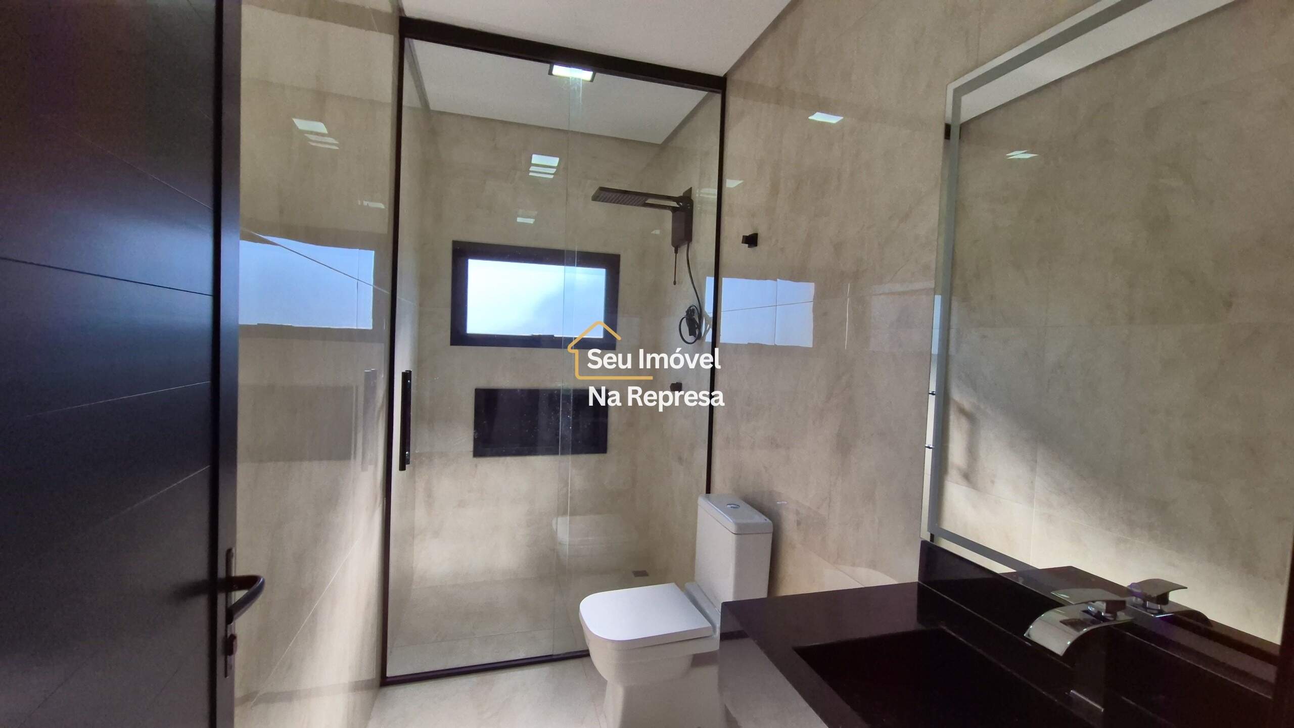 OPORTUNIDADE! CASA NOVA COM 3 SUÍTES E PISCINA PRIVATIVA – RIVIERA XIII