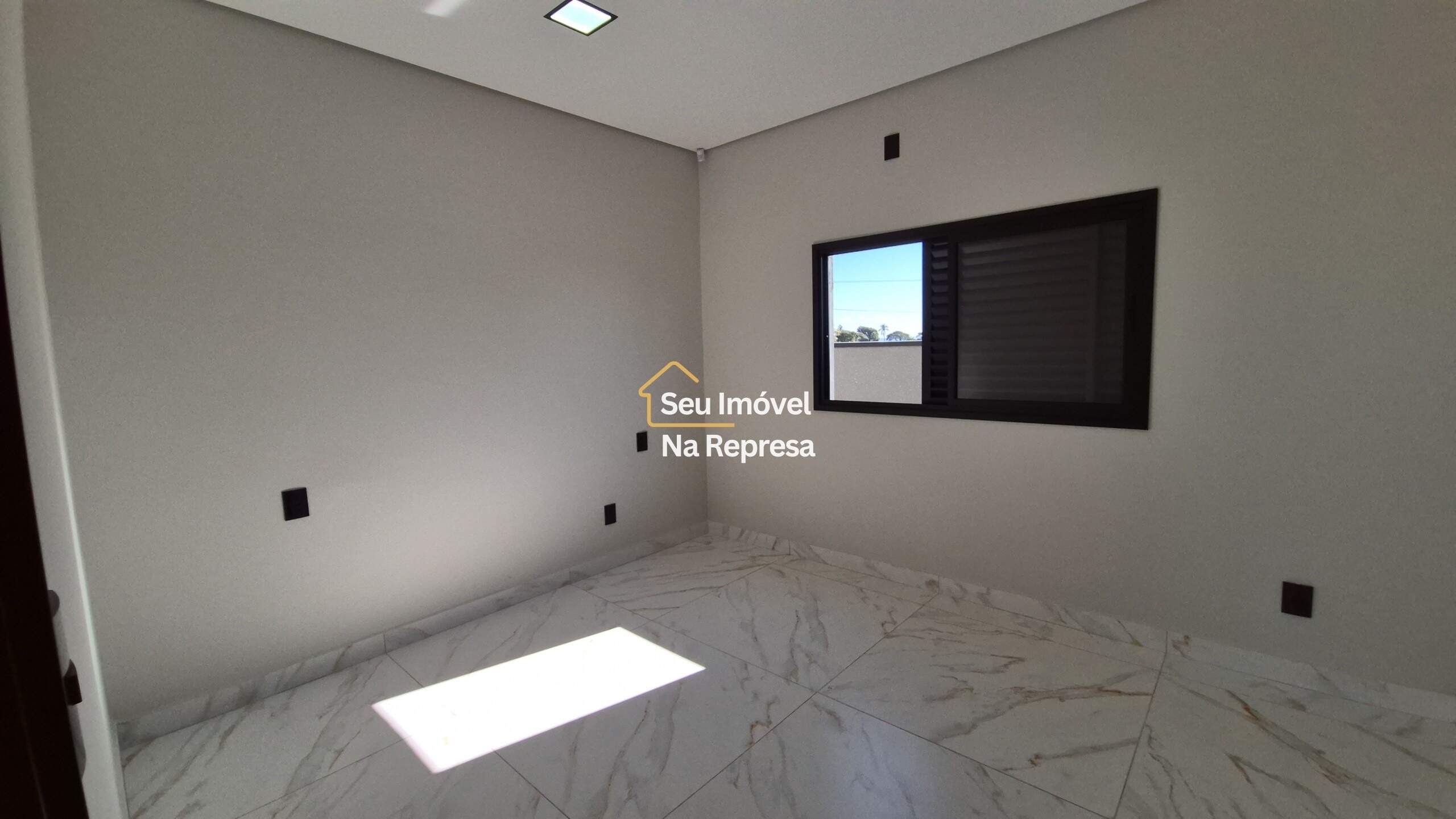OPORTUNIDADE! CASA NOVA COM 3 SUÍTES E PISCINA PRIVATIVA – RIVIERA XIII