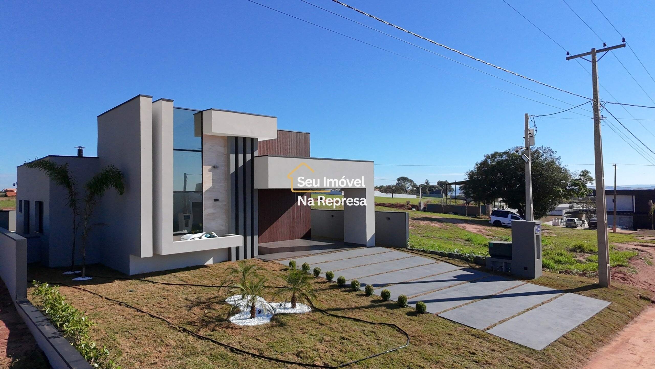 OPORTUNIDADE! CASA NOVA COM 3 SUÍTES E PISCINA PRIVATIVA – RIVIERA XIII