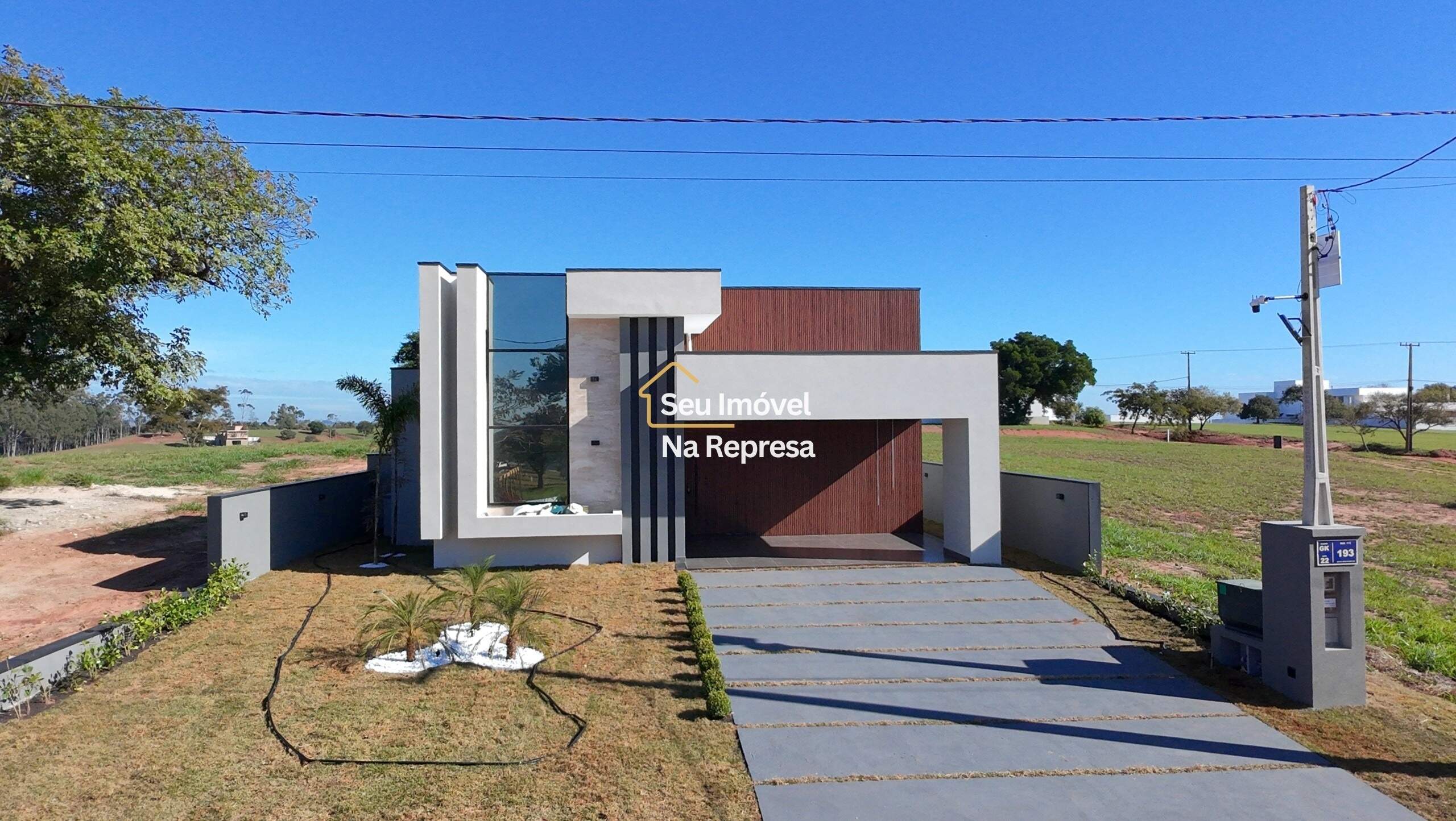 OPORTUNIDADE! CASA NOVA COM 3 SUÍTES E PISCINA PRIVATIVA – RIVIERA XIII