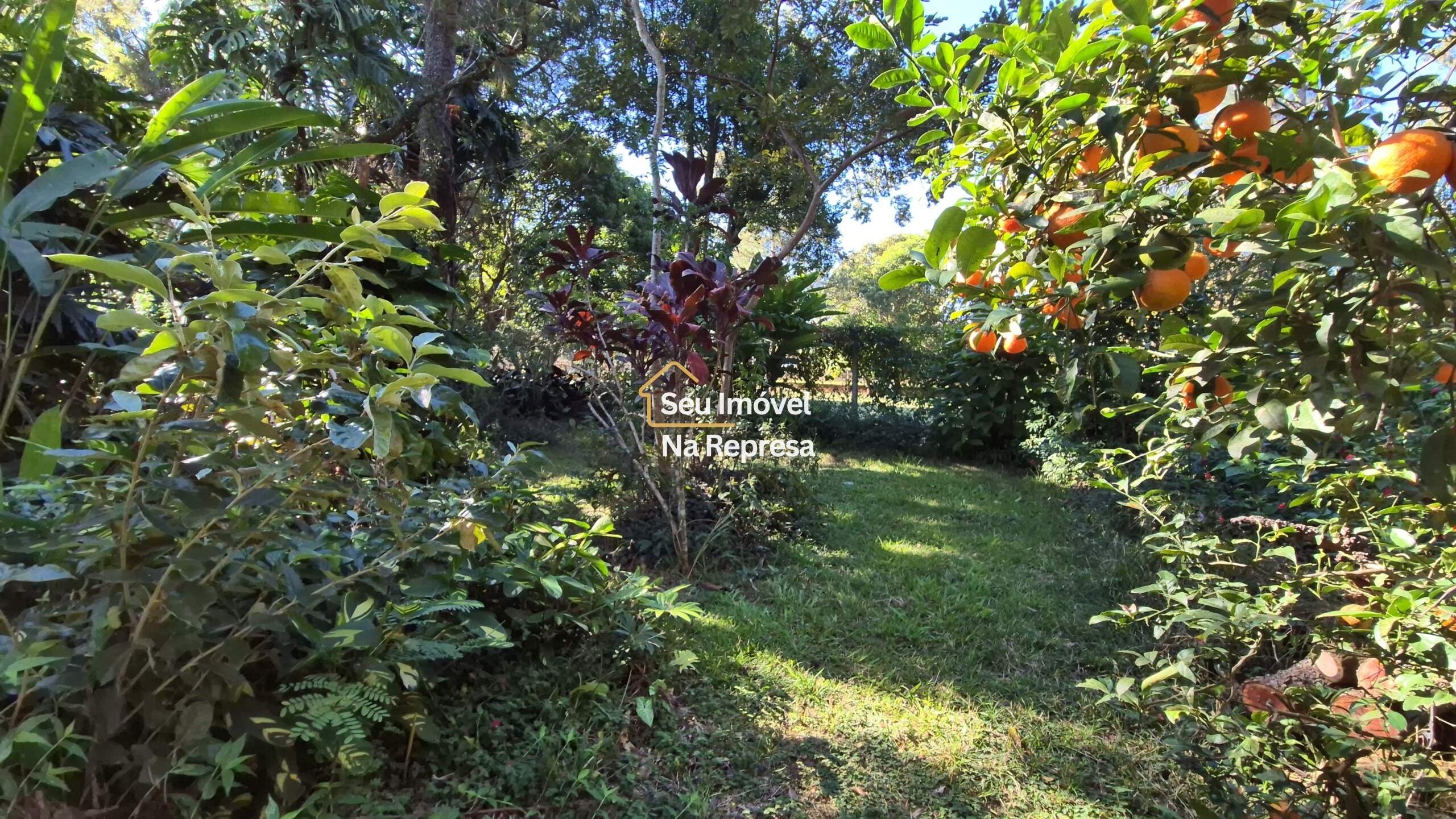 CHÁCARA PÉ NA ÁGUA COM +6.000m² NO BAIRRO COSTA AZUL