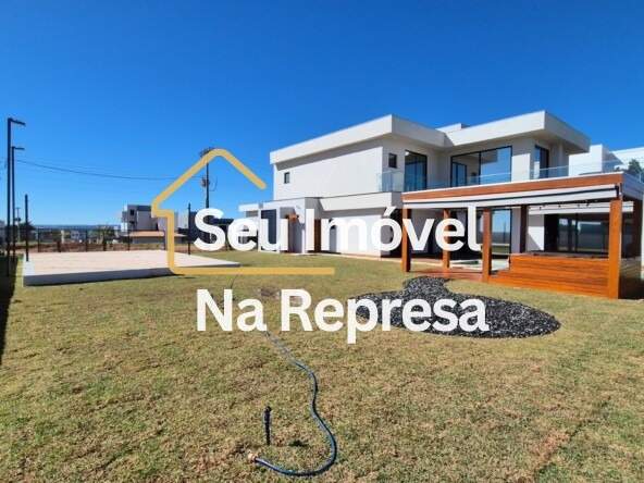 Casa à venda com 335m² de puro conforto em um terreno de 900m² no Riviera de Santa Cristina XIII