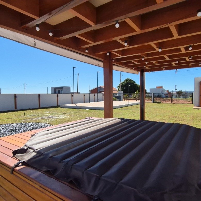 Casa à venda com 335m² de puro conforto em um terreno de 900m² no Riviera de Santa Cristina XIII