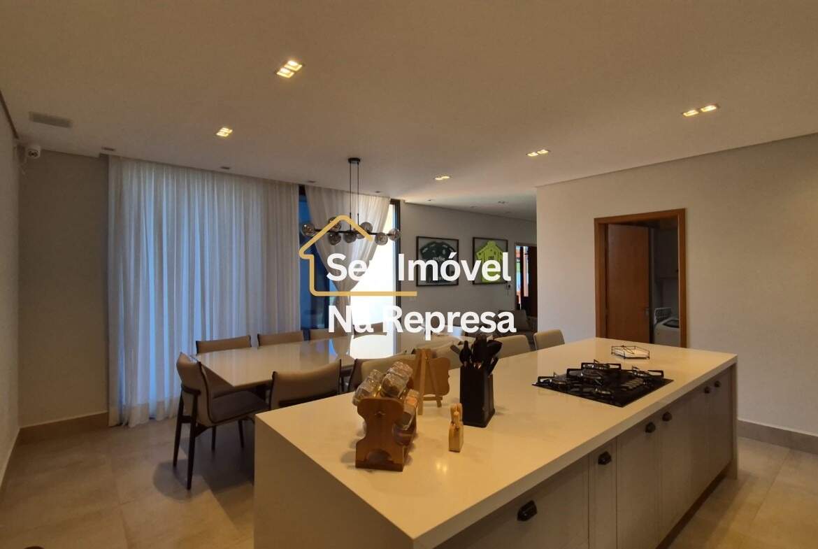Casa à venda com 335m² de puro conforto em um terreno de 900m² no Riviera de Santa Cristina XIII