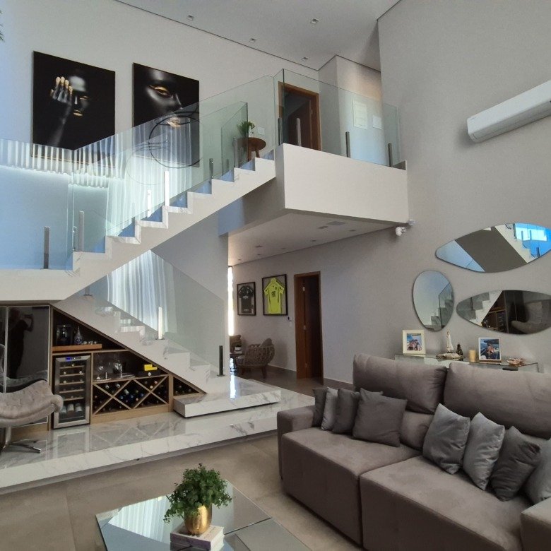 Casa à venda com 335m² de puro conforto em um terreno de 900m² no Riviera de Santa Cristina XIII