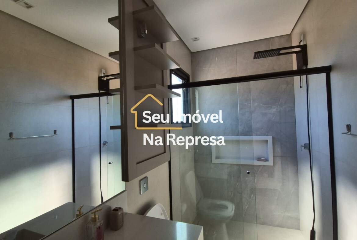 Casa à venda com 335m² de puro conforto em um terreno de 900m² no Riviera de Santa Cristina XIII