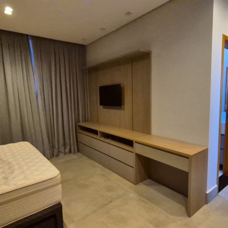 Casa à venda com 335m² de puro conforto em um terreno de 900m² no Riviera de Santa Cristina XIII