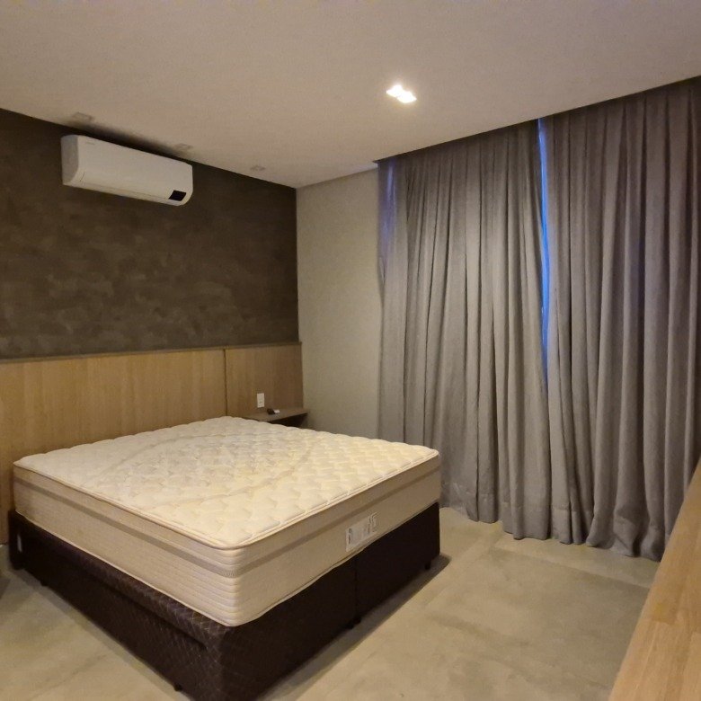 Casa à venda com 335m² de puro conforto em um terreno de 900m² no Riviera de Santa Cristina XIII