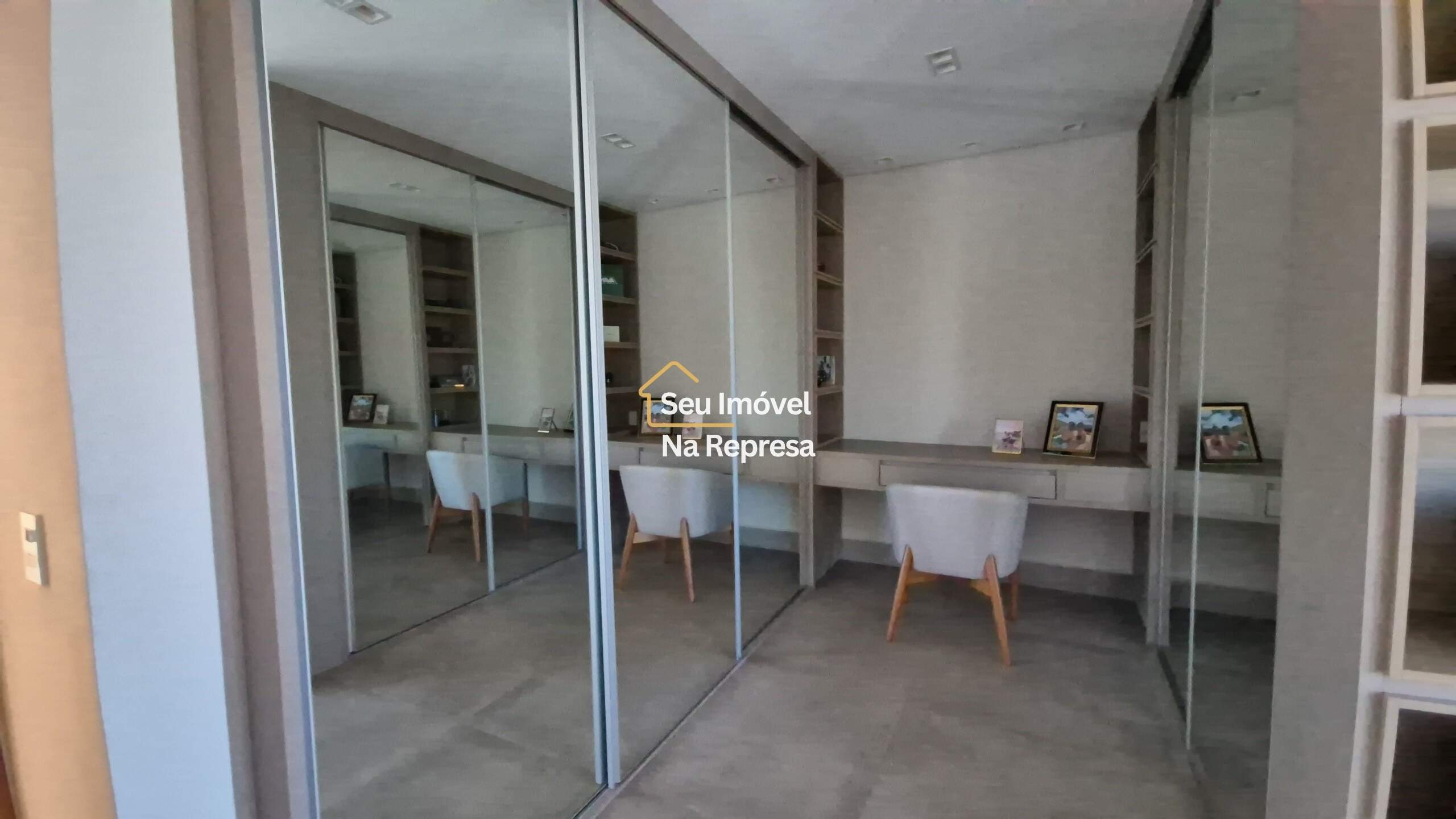Casa à venda com 335m² de puro conforto em um terreno de 900m² no Riviera de Santa Cristina XIII