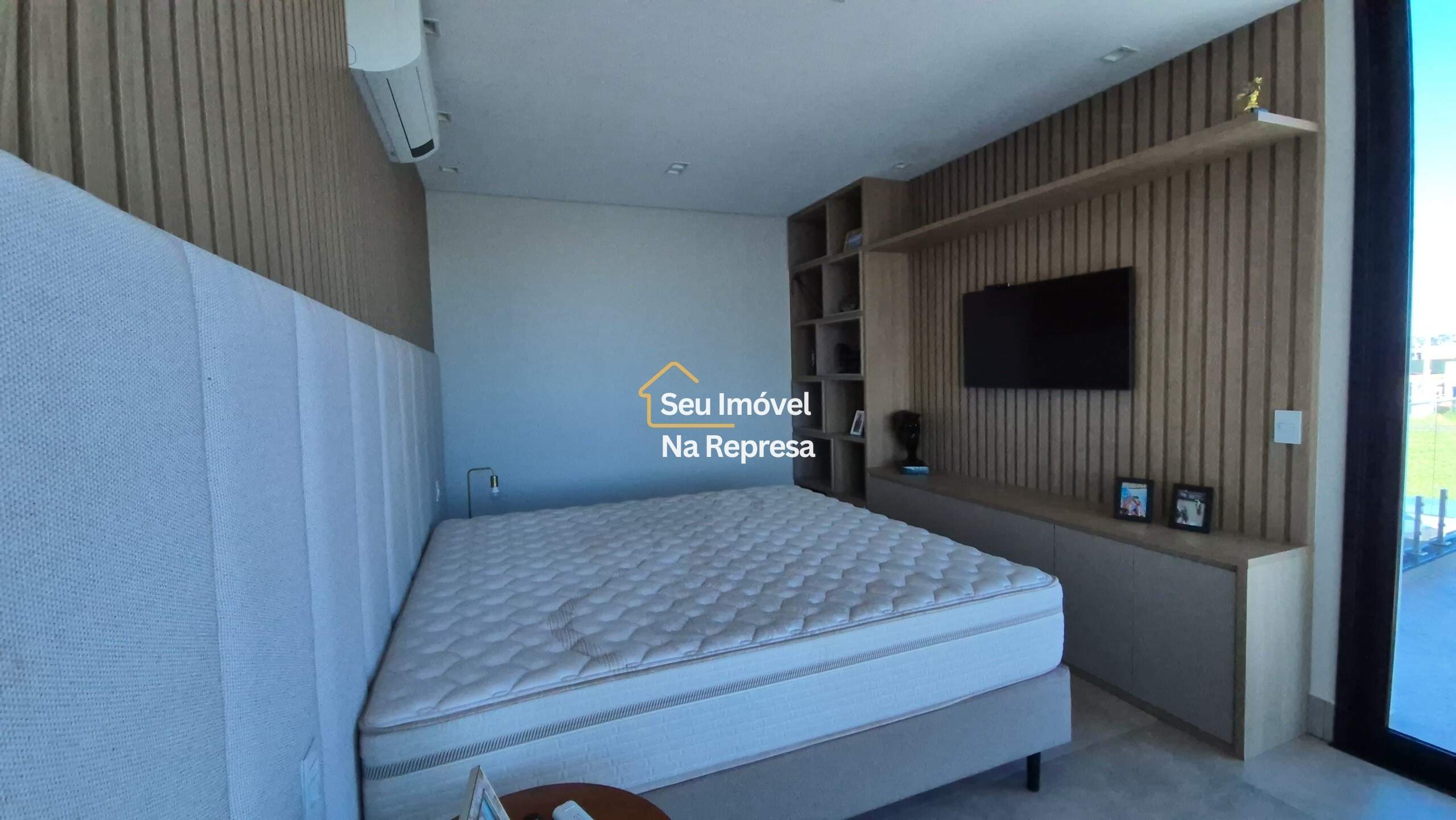 Casa à venda com 335m² de puro conforto em um terreno de 900m² no Riviera de Santa Cristina XIII