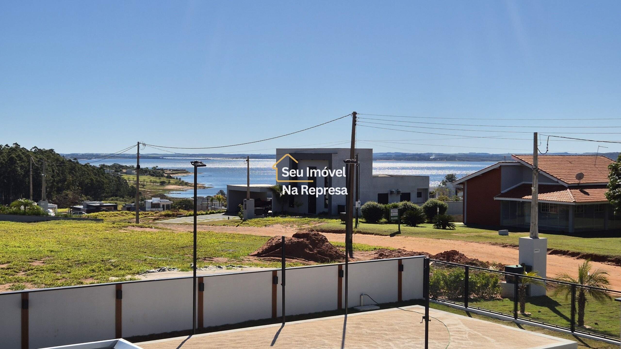 Casa à venda com 335m² de puro conforto em um terreno de 900m² no Riviera de Santa Cristina XIII