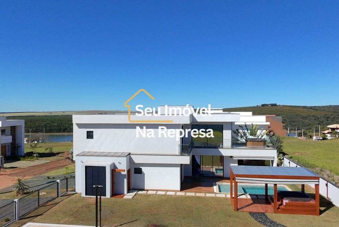 Casa à venda com 335m² de puro conforto em um terreno de 900m² no Riviera de Santa Cristina XIII
