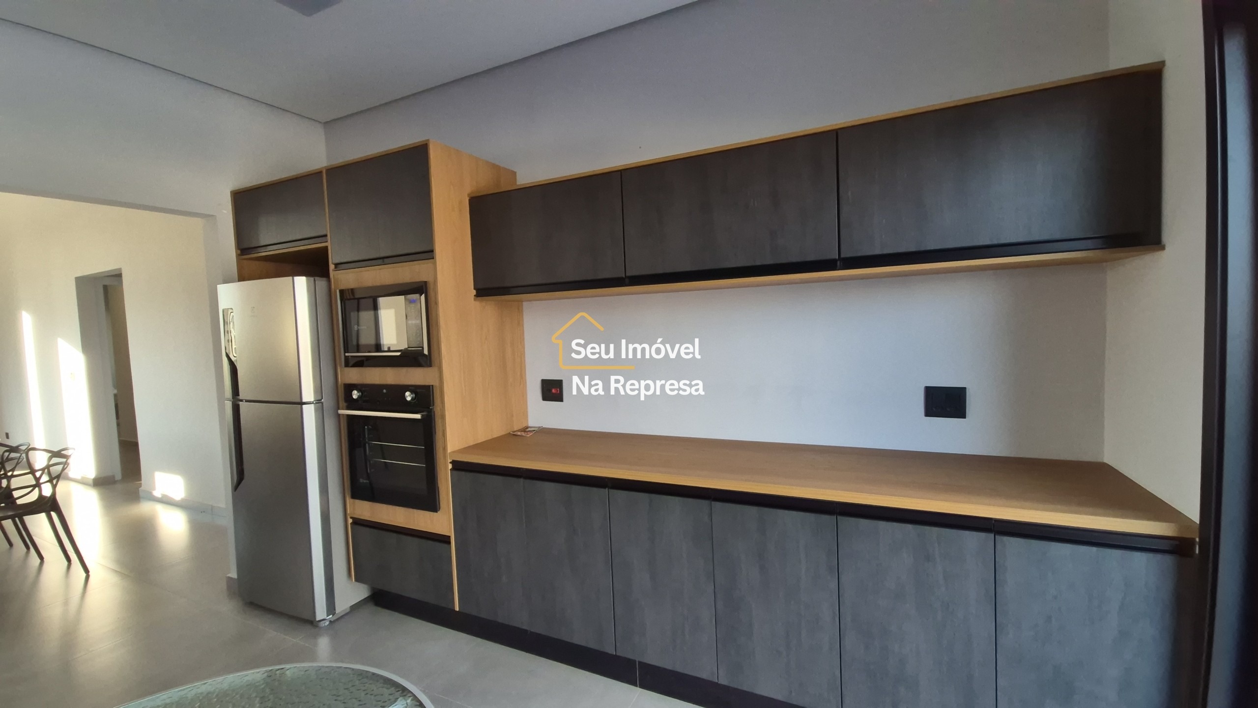 Casa térrea com piscina e mobiliada à venda no Riviera de Santa Cristina XIII - Iate HZE18XI