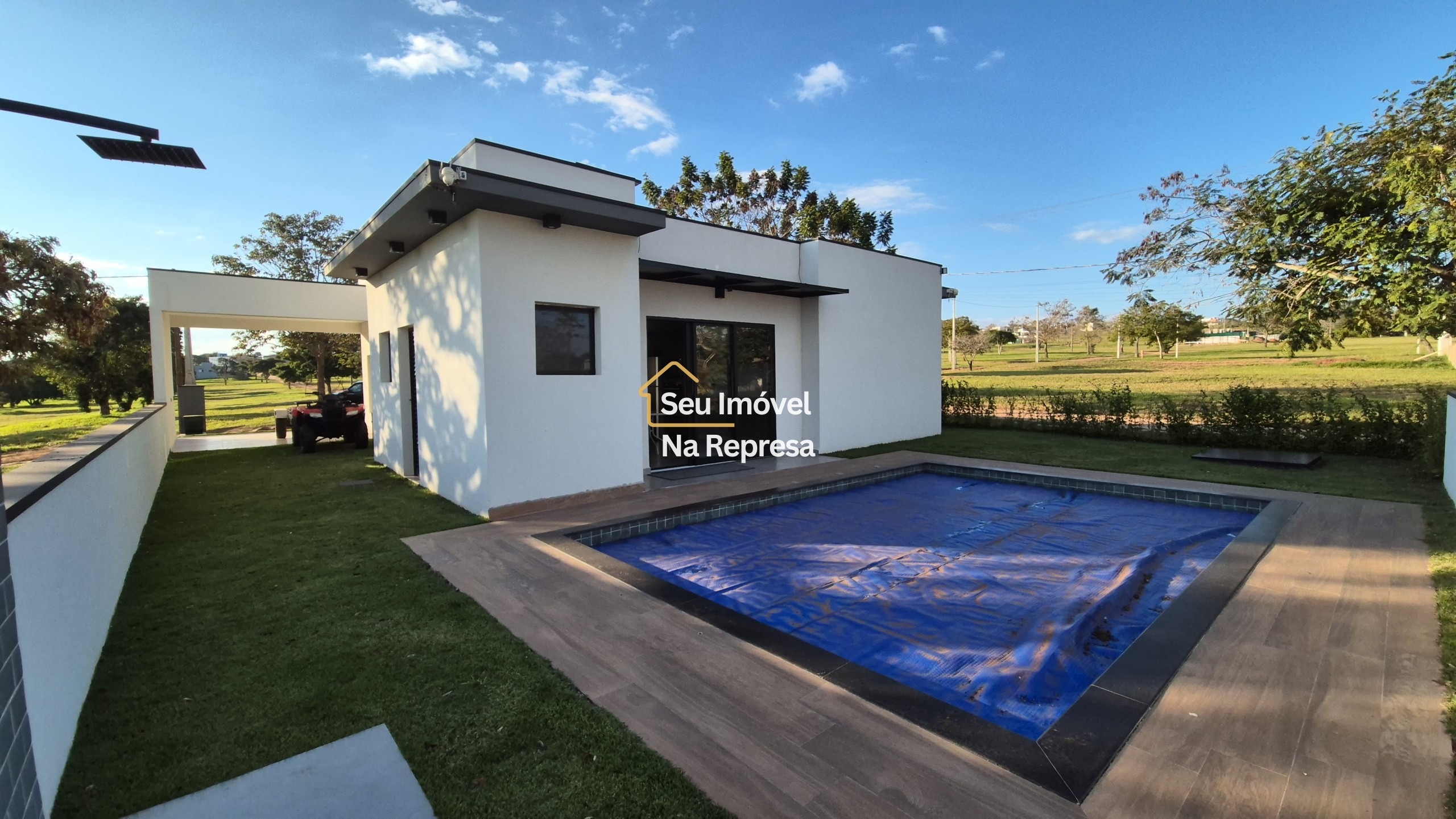Casa térrea com piscina e mobiliada à venda no Riviera de Santa Cristina XIII - Iate HZE18XI