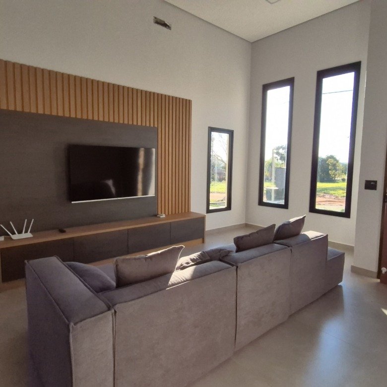 Casa térrea com piscina e mobiliada à venda no Riviera de Santa Cristina XIII - Iate HZE18XI