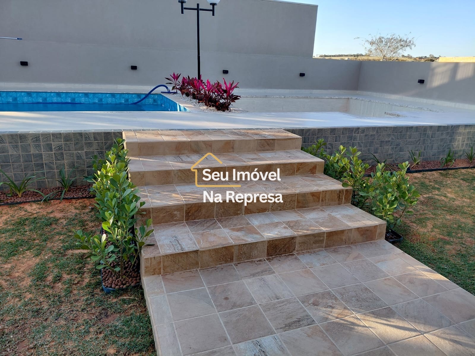 Mansão com 6 suítes no Riviera de Santa Cristina XIII – Paranapanema/SP F05XI