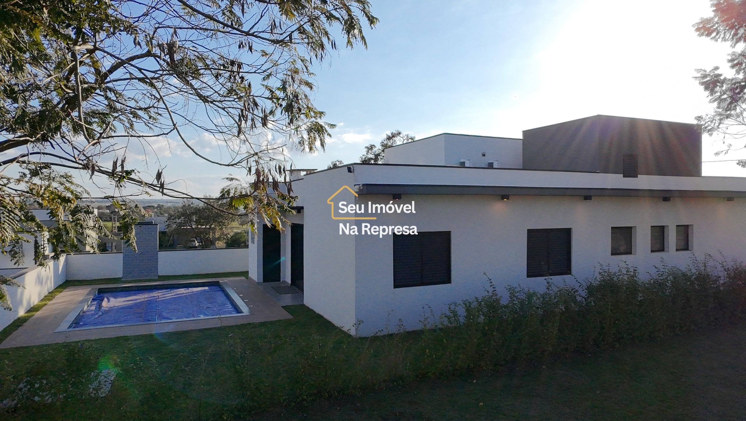 Casa térrea com piscina e mobiliada à venda no Riviera de Santa Cristina XIII - Iate HZE18XI